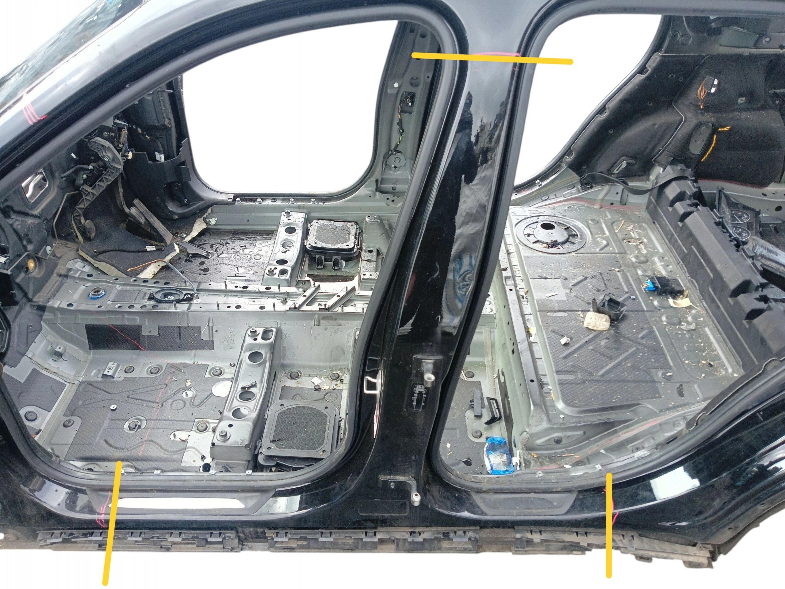 threshold left pillar central BMW X1 F48 (2015-2019) LAK. SCHWARZ II (668)