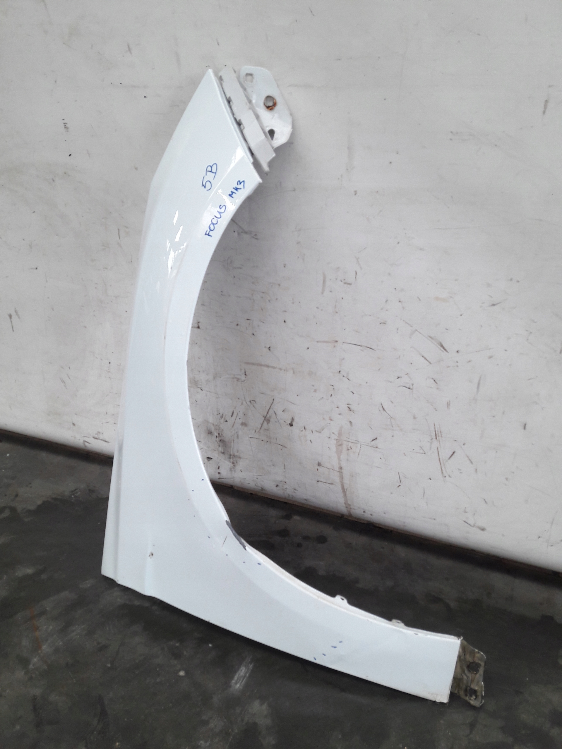 fender front front right B5 Ford Fiesta MK3