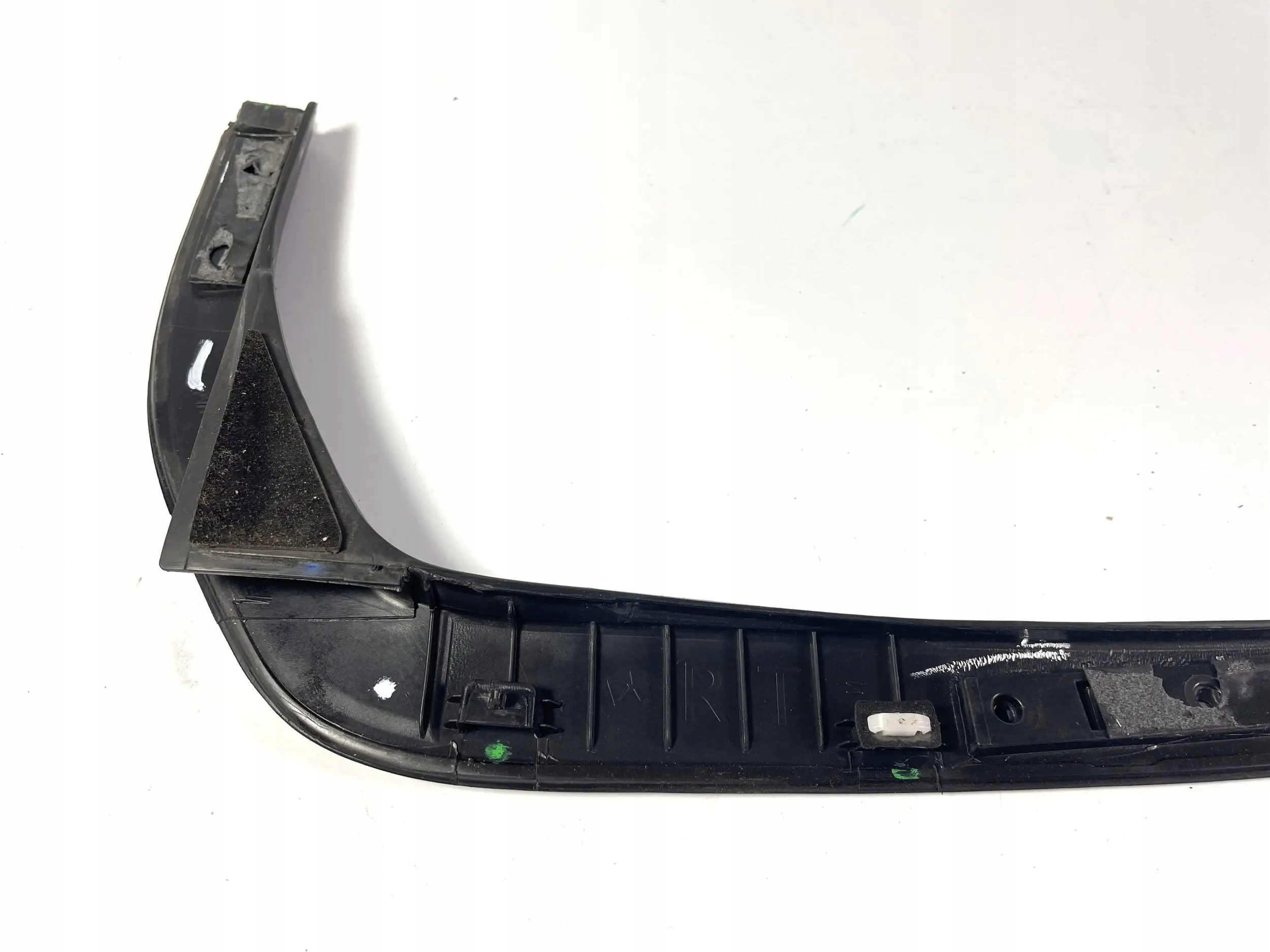 Ram 1500 V moulding door right rear part 2019-24