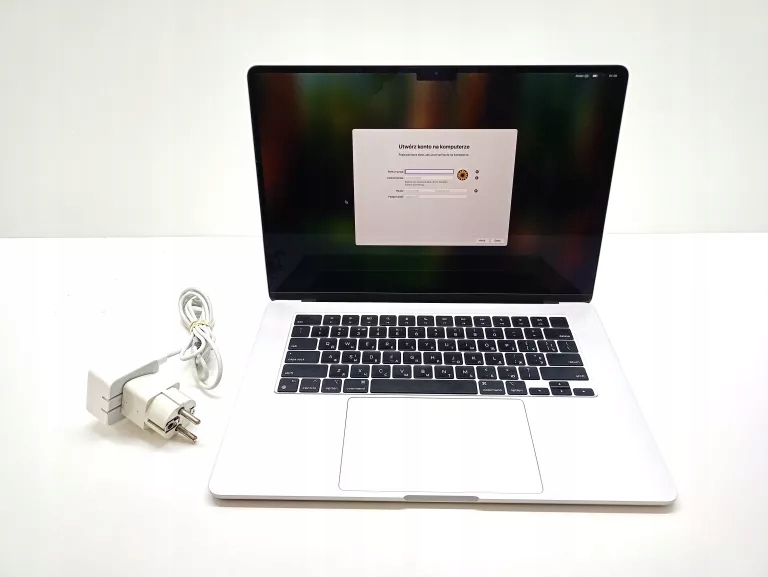 Apple MacBook Air 11インチ　250GB 外箱付き Apple 「MacBook Air」 11インチ レポート1 開封編: 【Digital