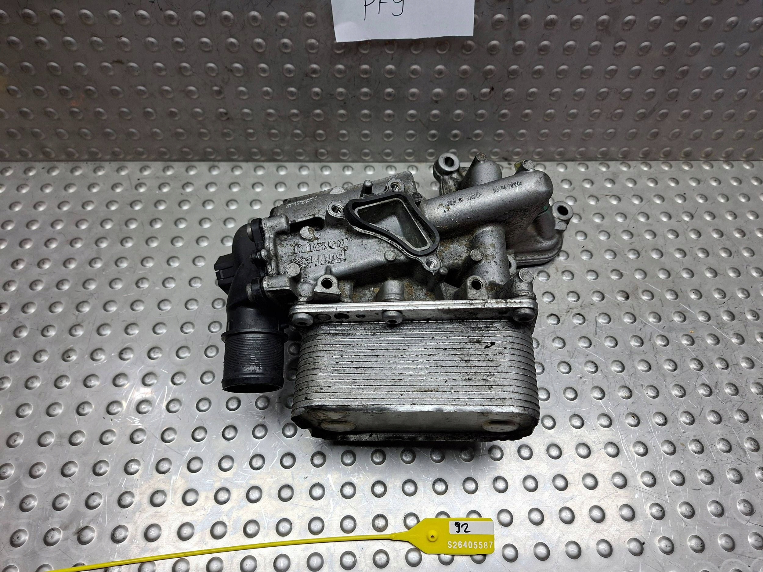 Ölfiltergehäuse NISSAN PRIMASTAR TRAFIC VIVARO 01- 2.0 DCI 8200781898