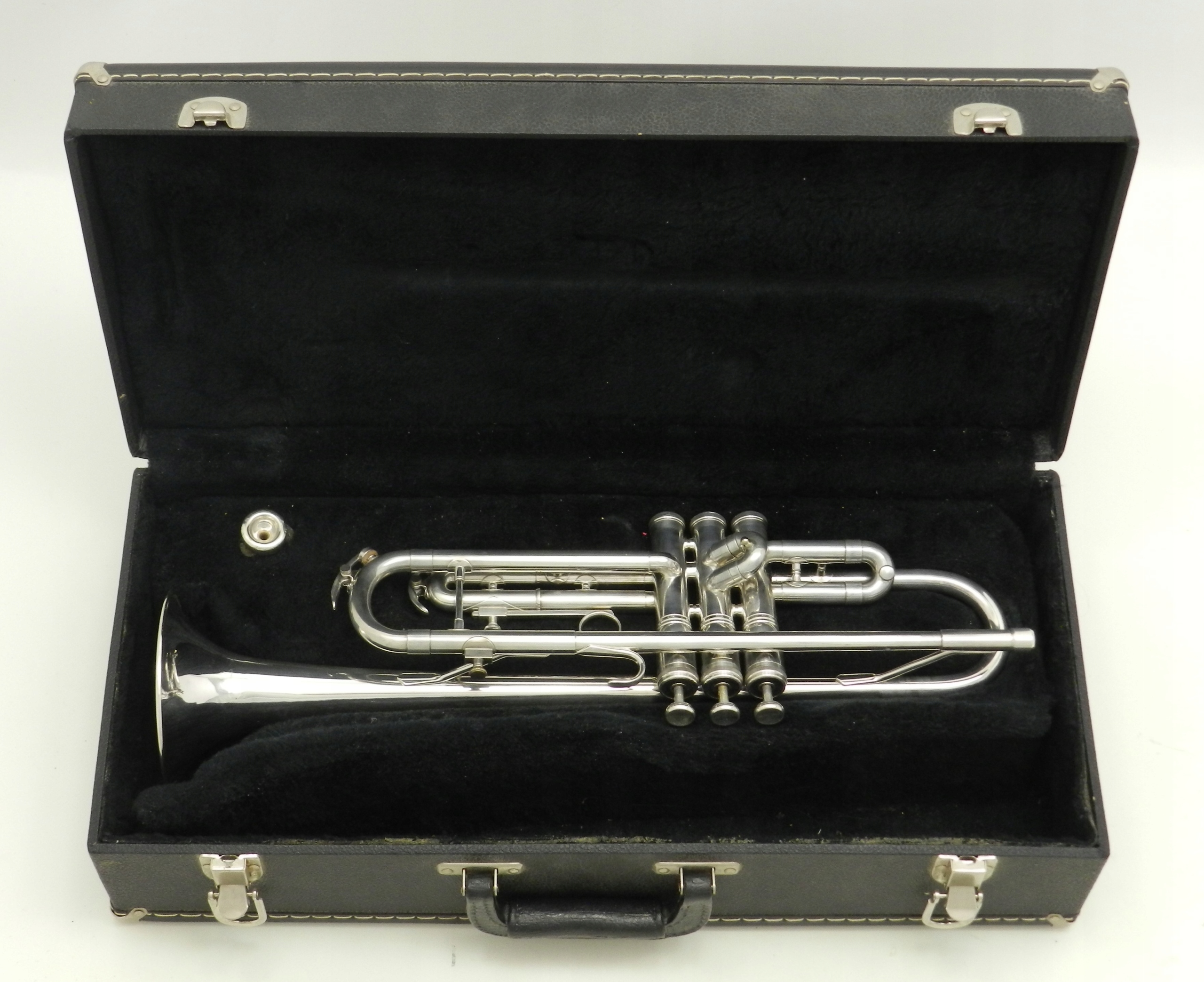 Trąbka Bb King 22B Made in U.S.A. DR23-185