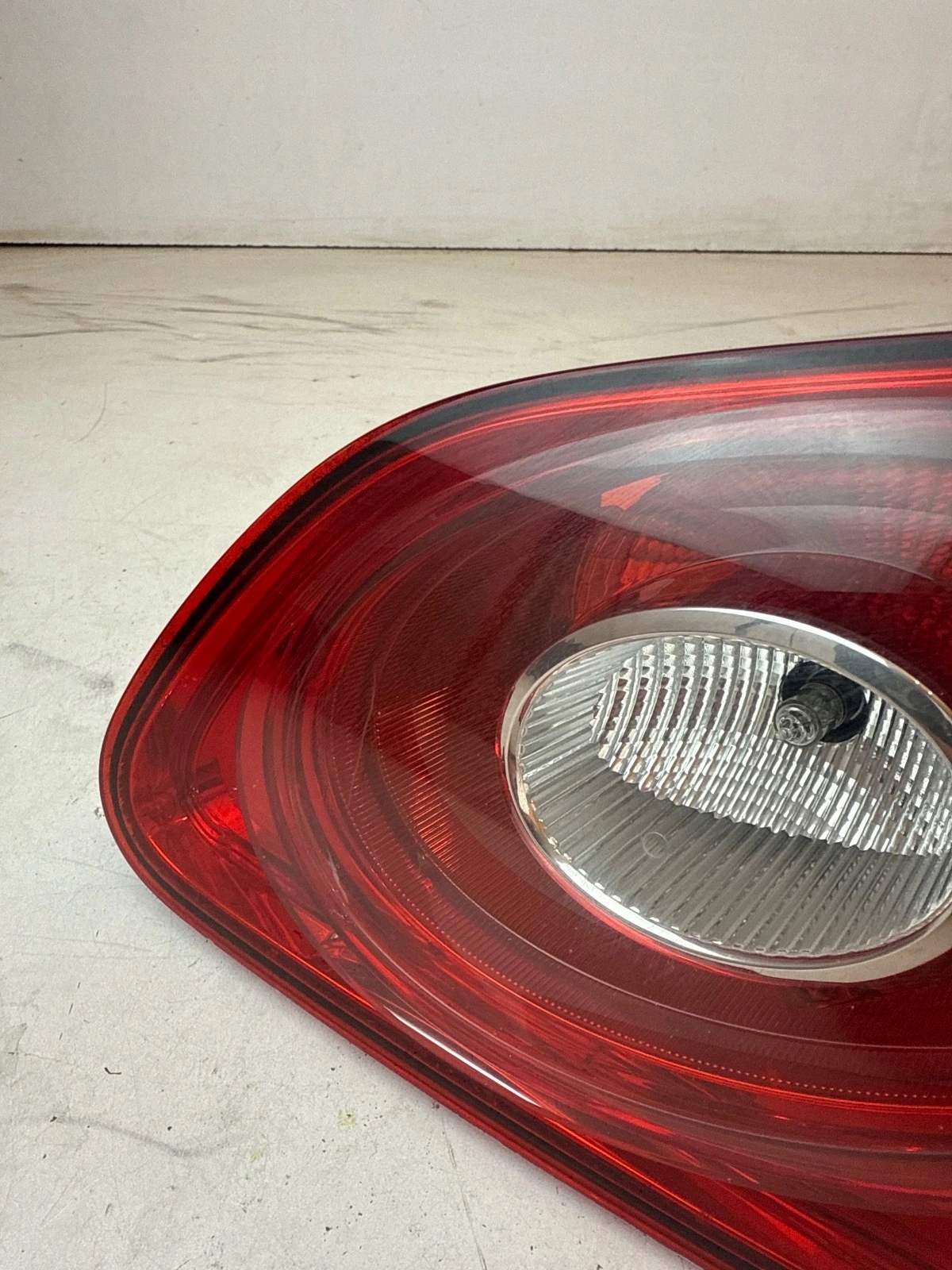 light rear part rear right to the bonnet Volkswagen Passat B6 CC