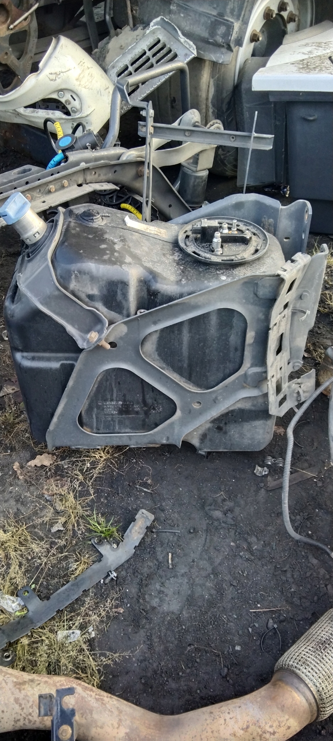 ZBIORNIK ADBLUE Mercedes-Benz ACTROS MP4