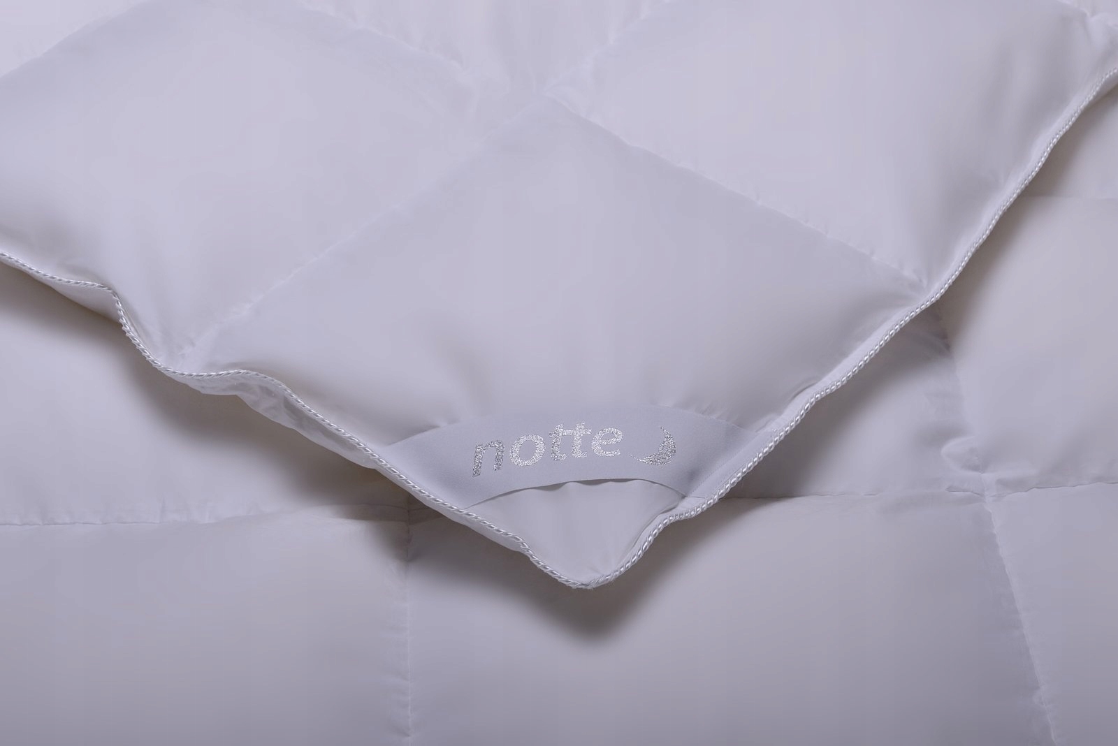 Kołderka Puchowa Kołdra Notte Luna Całoroczna Puch Sezonowość kołdry całoroczna