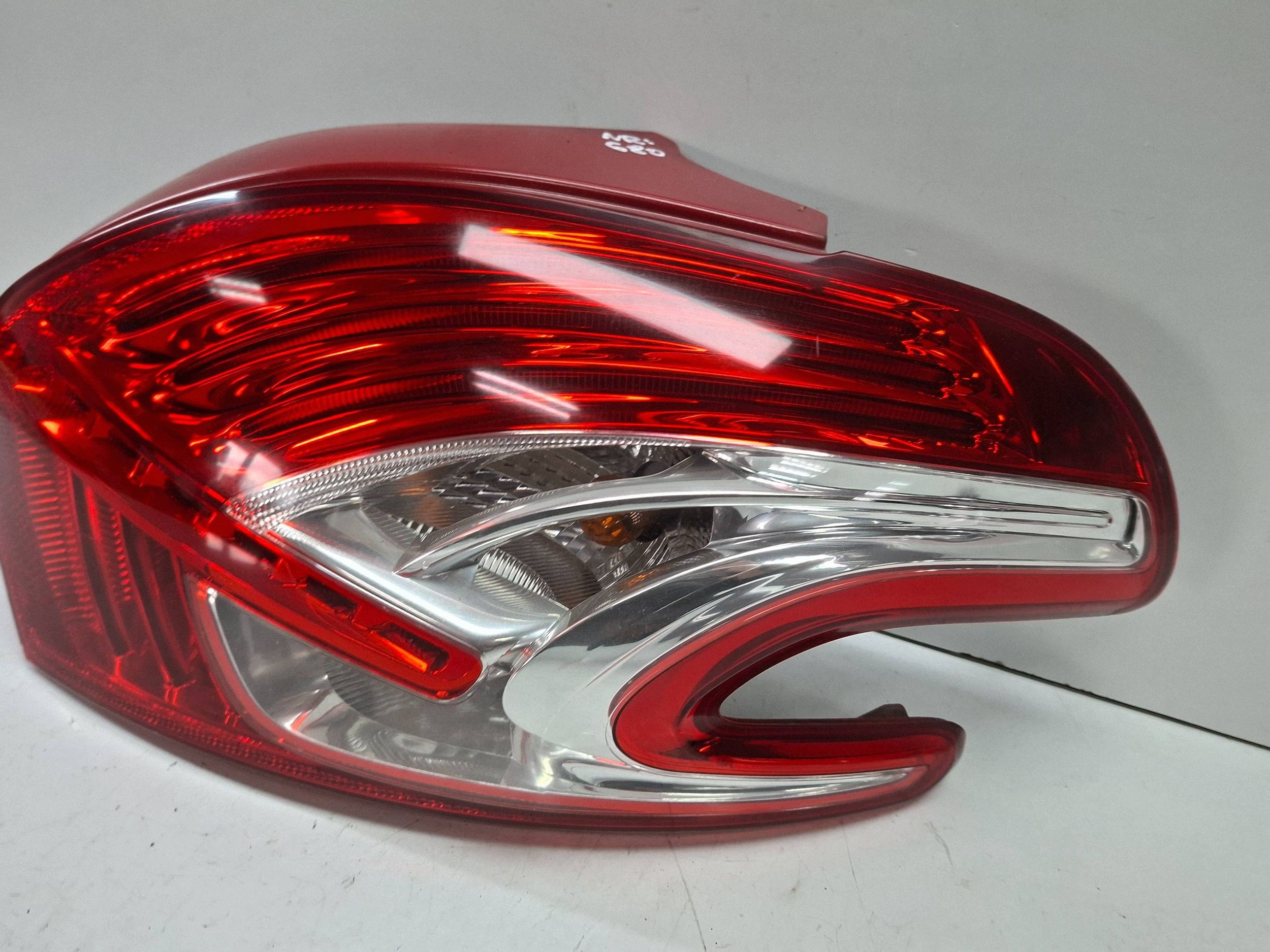 light rear right 9672628380 PEUGEOT 208 2012