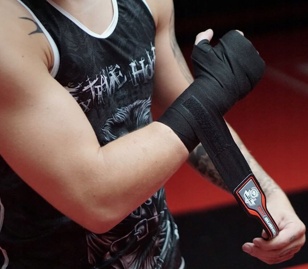 BANDAŻE BOKSERSKIE ELASTYCZNE CZARNE OWIJKI taśmy 4 METRY BUSHIDO KPL. Marka DBX BUSHIDO