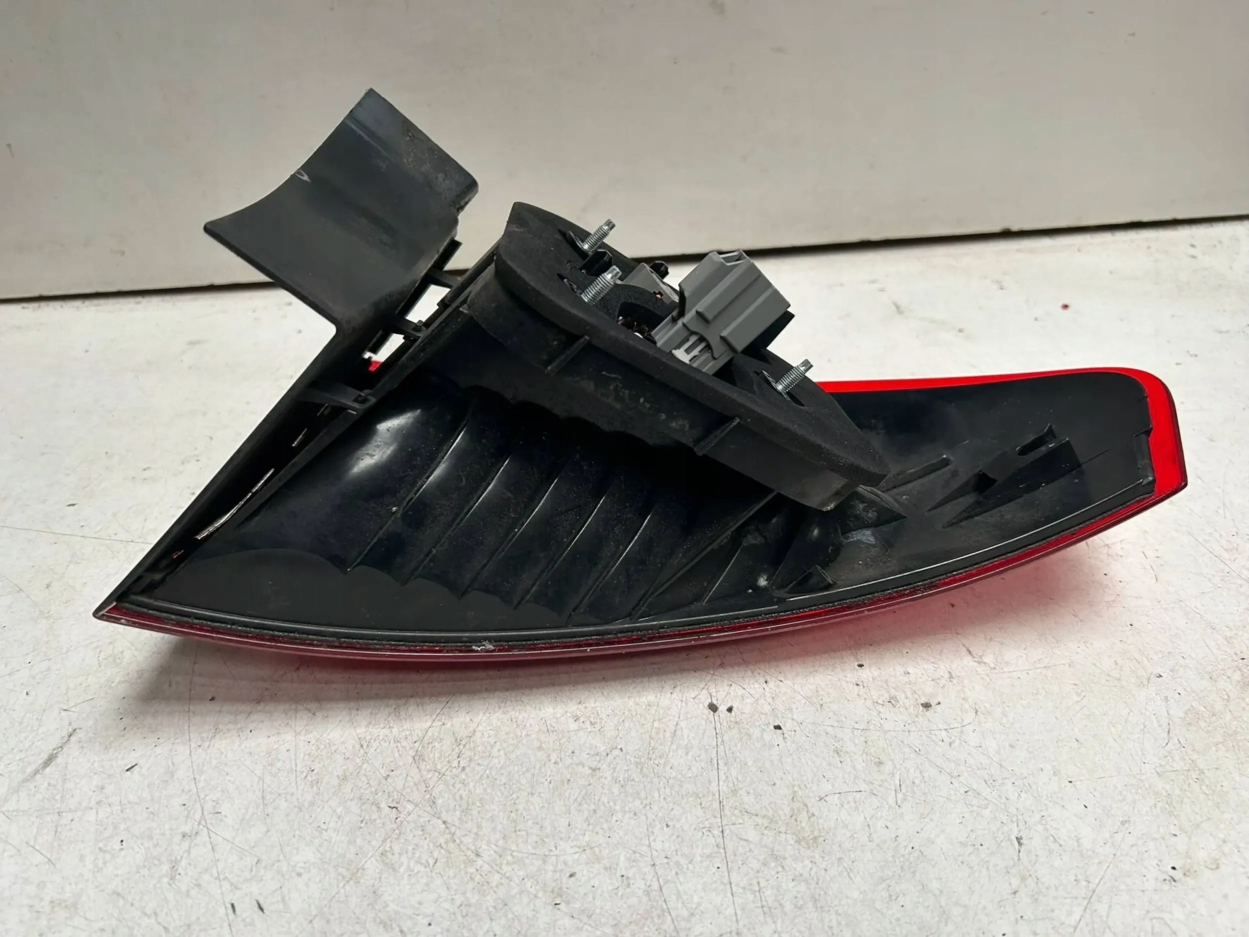 Lampa tył lewy Ford Mondeo MK IV lift Numer katalogowy części BS71-13405-C