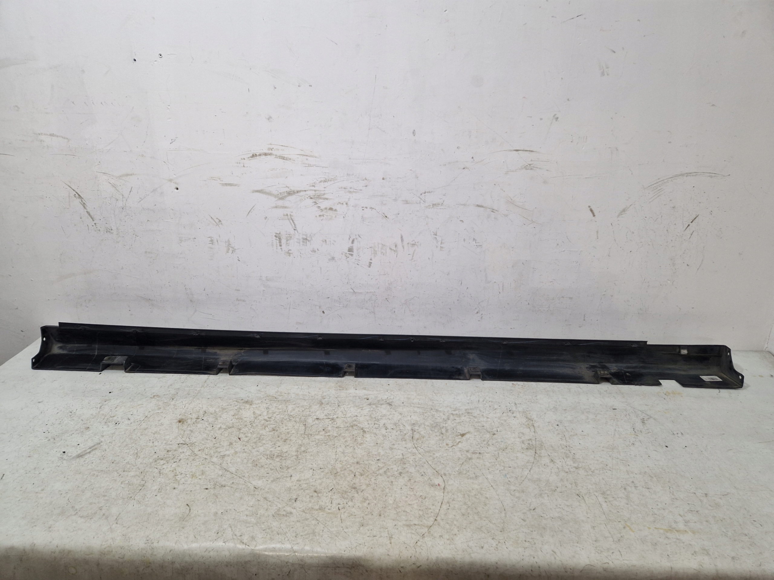 DODGE CHARGER SRT 2019- left moulding threshold original PAR 1QA51TRMAF