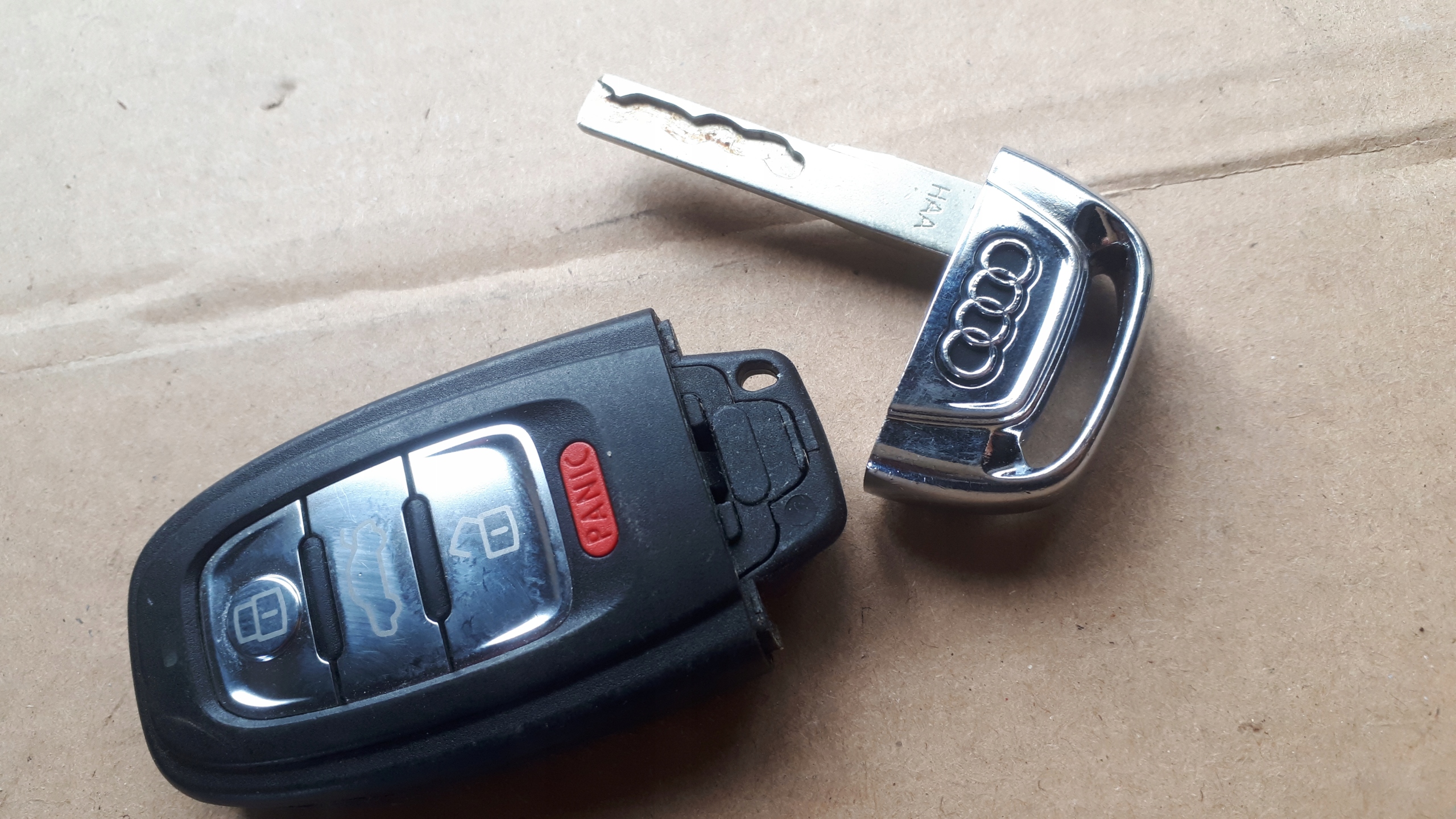 S4 B8 LIFT A4 key KEYLESS 8K0959754BB USA S5