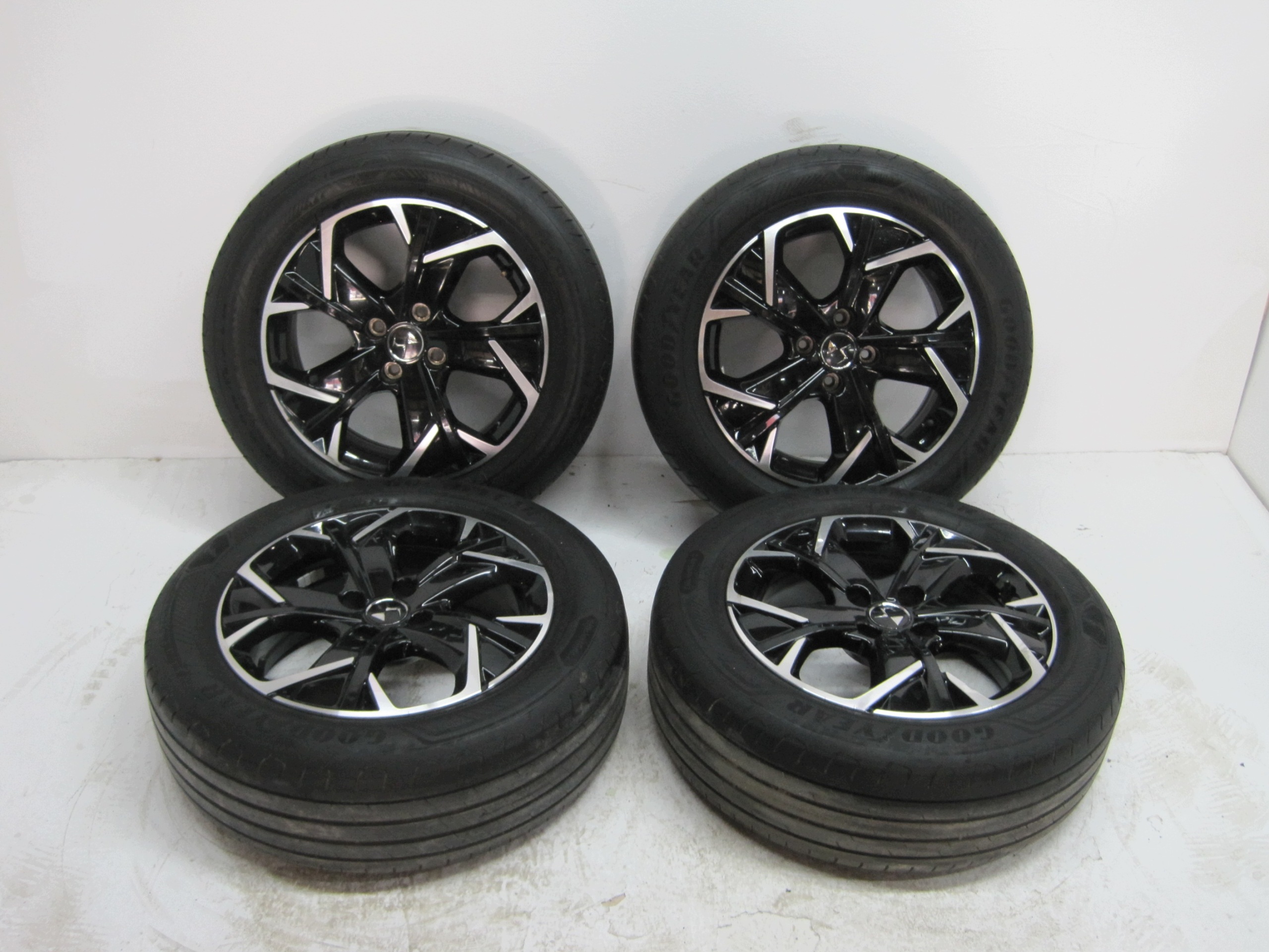 wheels discs tyres CITROEN DS3 R17 3 4 MM