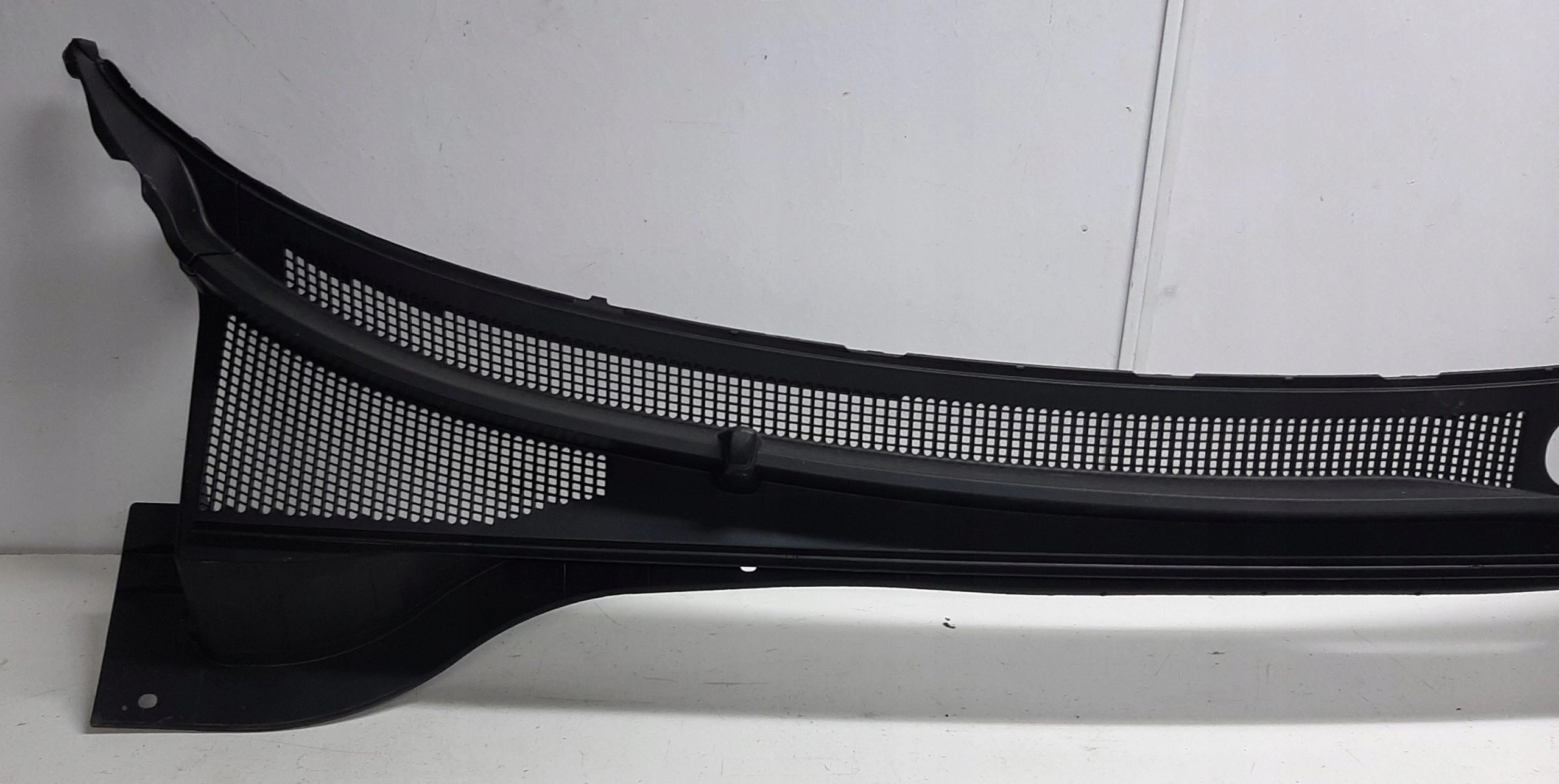 HYUNDAI TUCSON III 15-18 torpedo grid front OE 86151-D7000