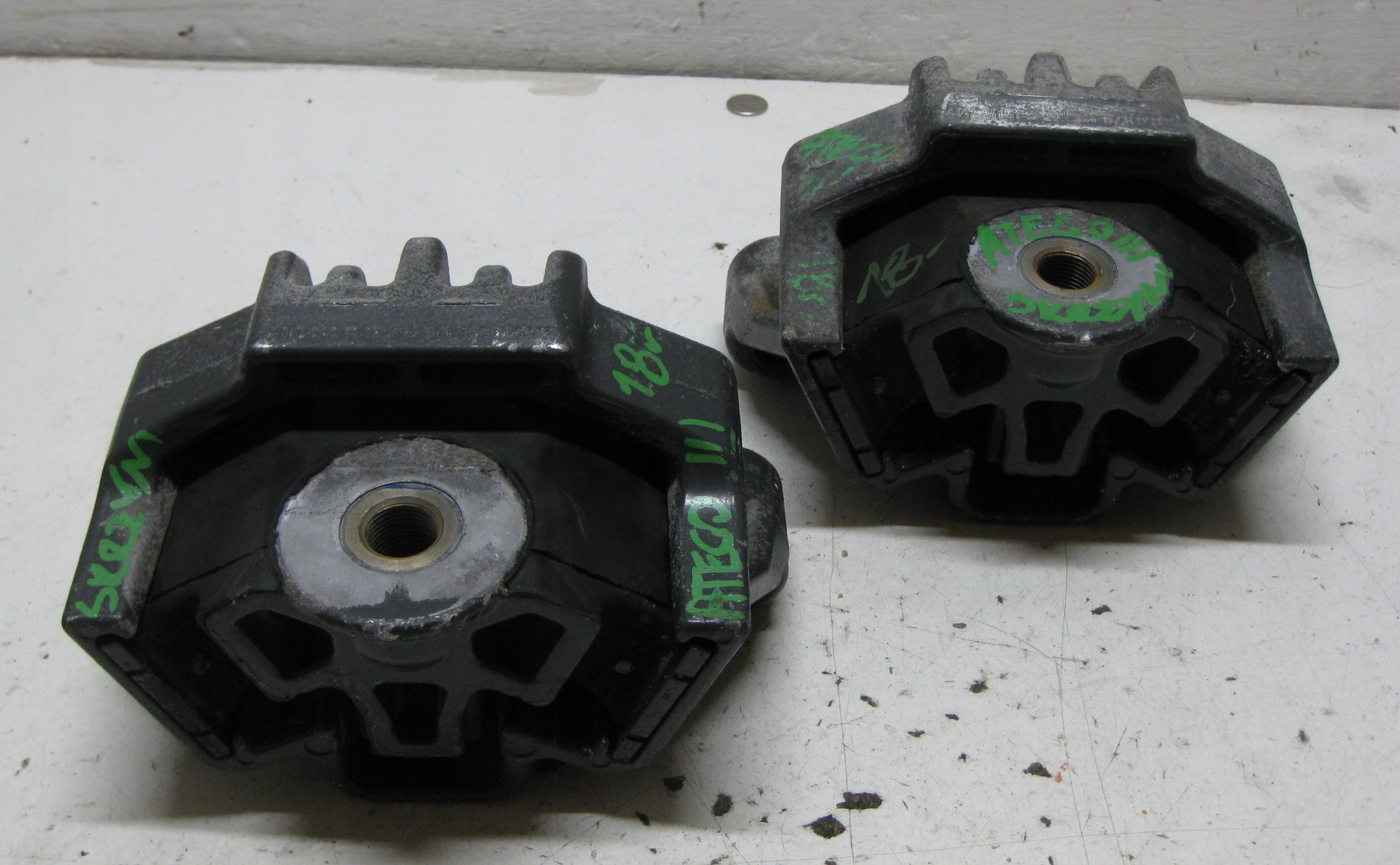 MERCEDES ATEGO 3 818 5.2D 18R gearbox mount A9672411113