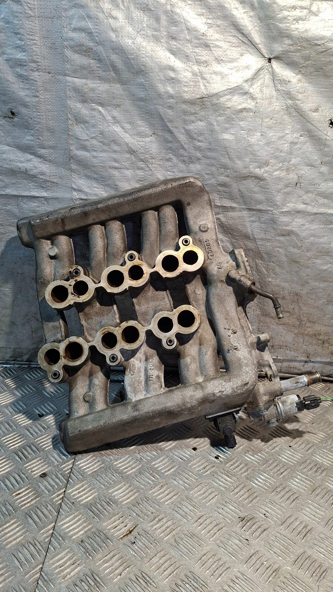 intake manifold FORD COUGAR 2.5 V6