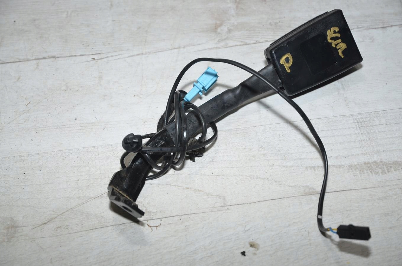 Klamra Armature Droite Avant Scirocco 1K8 2013