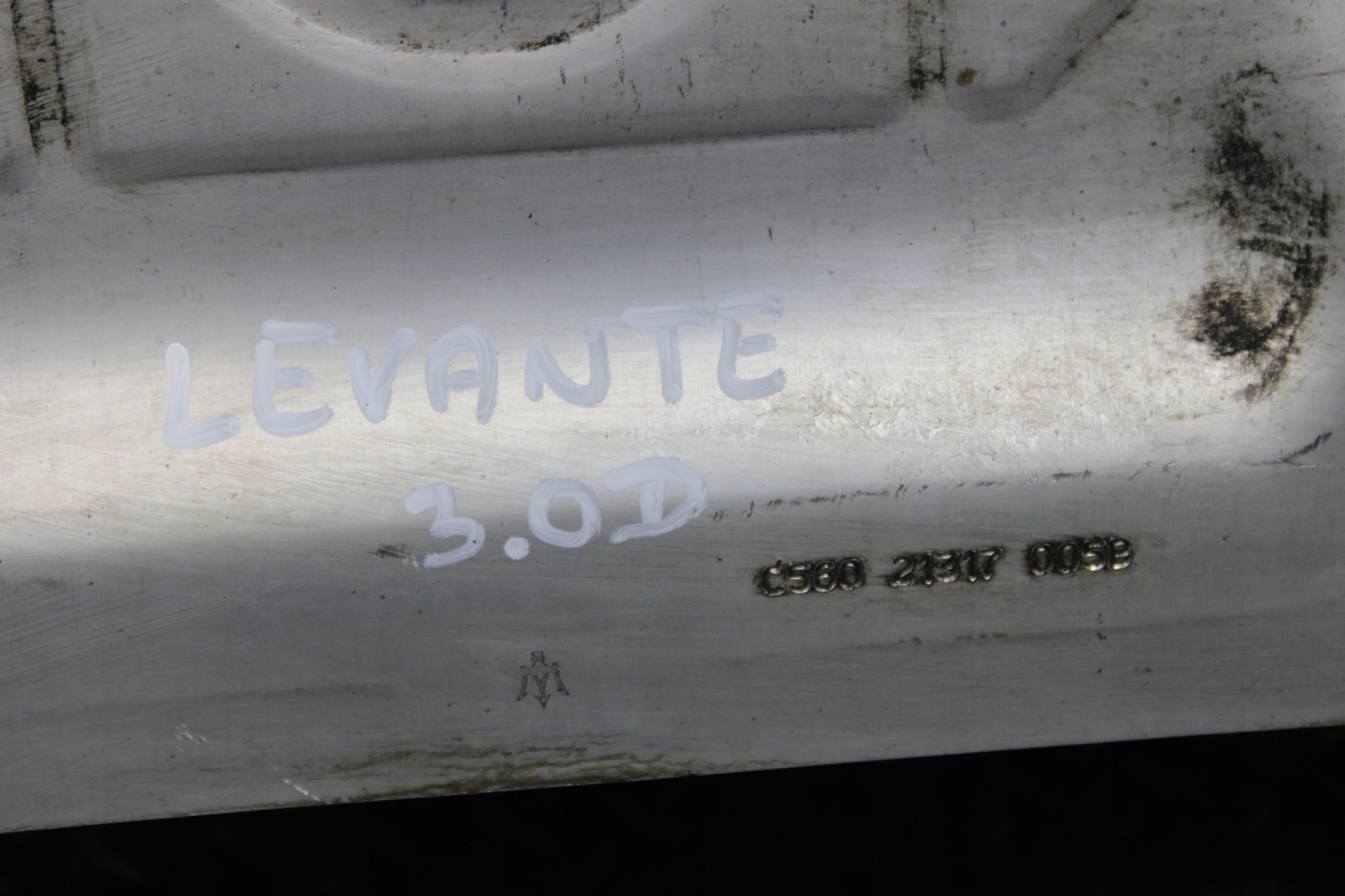 sider lower axle beam subframe pillar MASERATI LEVANTE M161