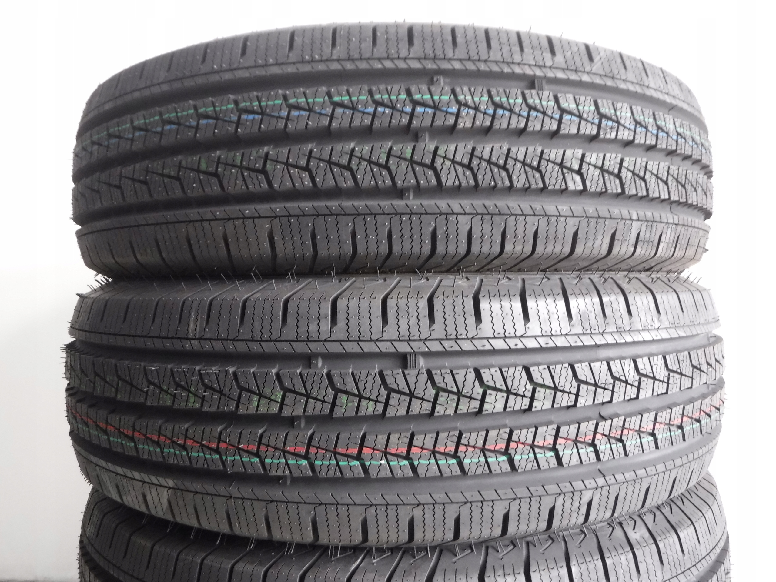 ЗИМНИЕ ШИНЫ 195/70/15C 104/102R TRACMAX VS450