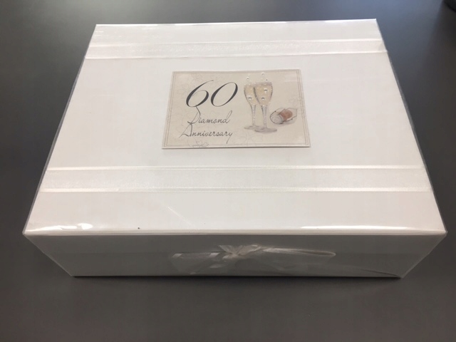 Pudełko na upominki 60 - Diamentowa Roczynca Marka inna