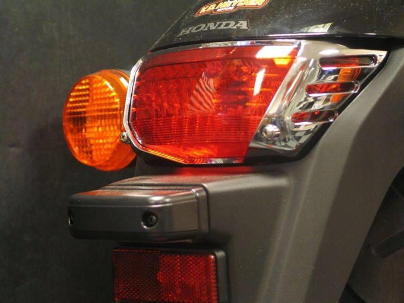 661-118 - КРЫШКА ЗАДНЕГО ФОНАРЯ HONDA VT 750 SPIRIT