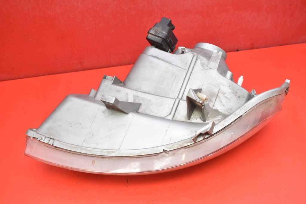 REFLEKTOR right light front EU 7700311372 RENAULT TRAFIC 2 II 01-06