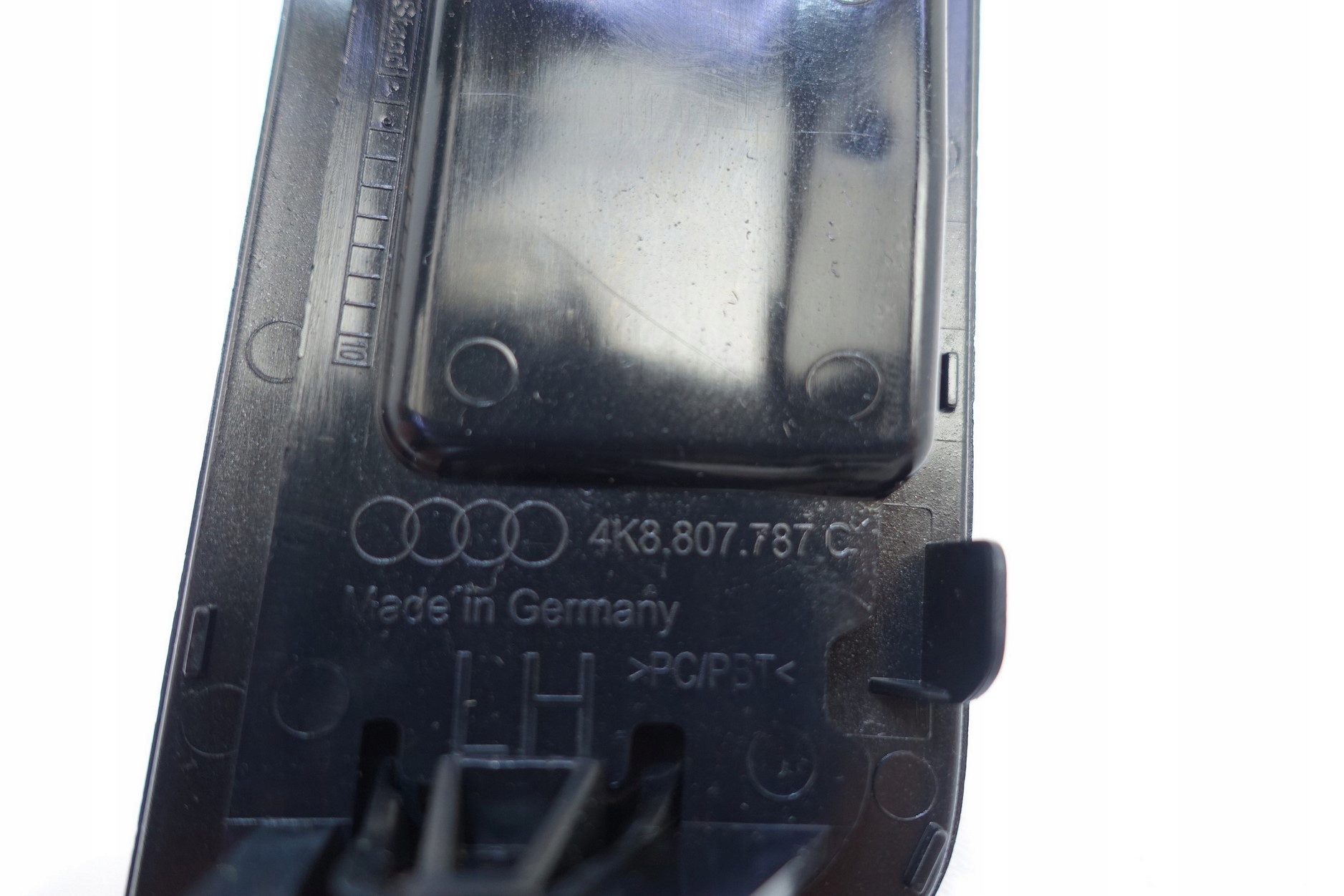 spoiler of the washer left front AUDI A7 C8 4K8