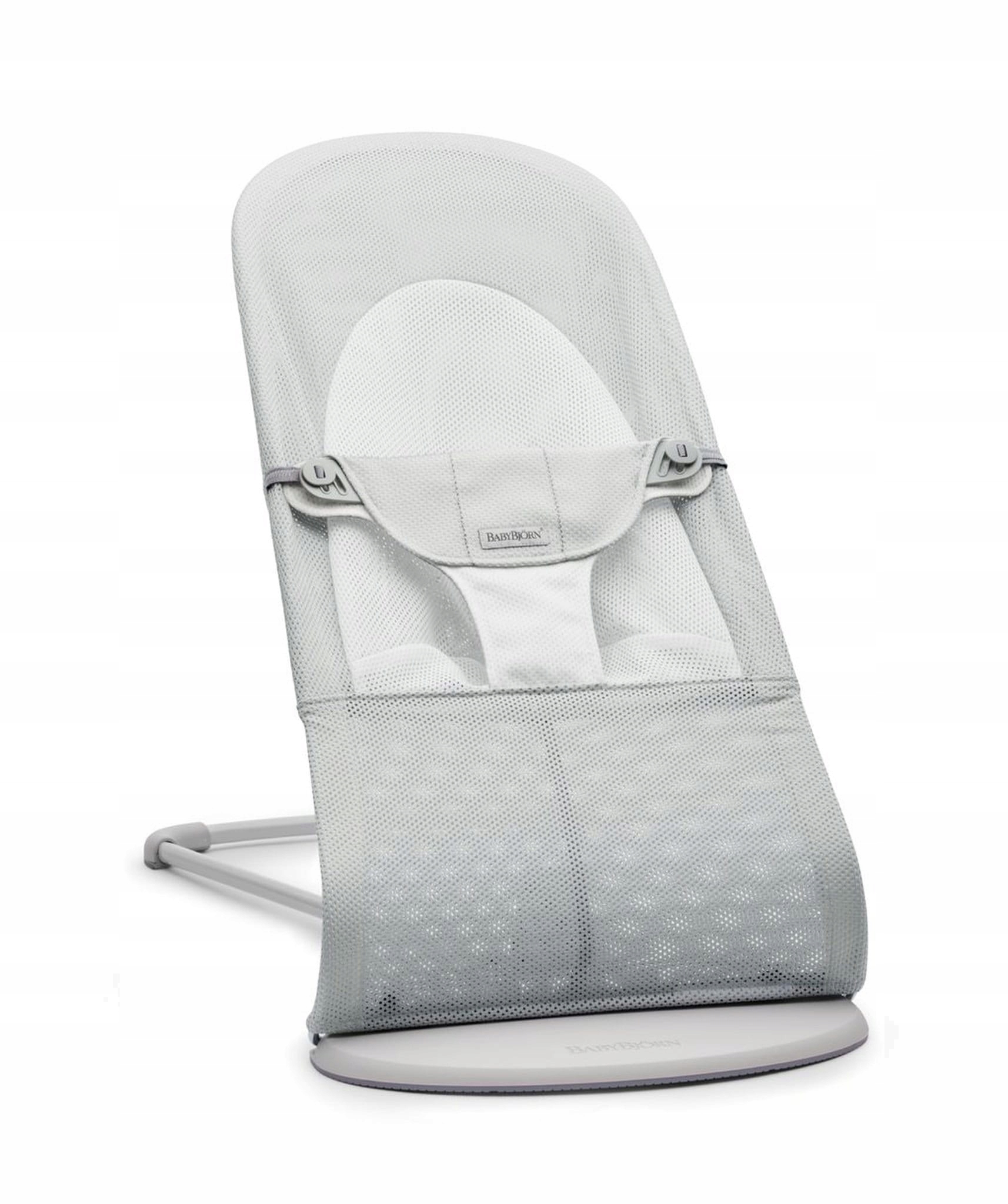 LEŻACZEK BALANCE SOFT MESH SZARY BIAŁY BABYBJORN