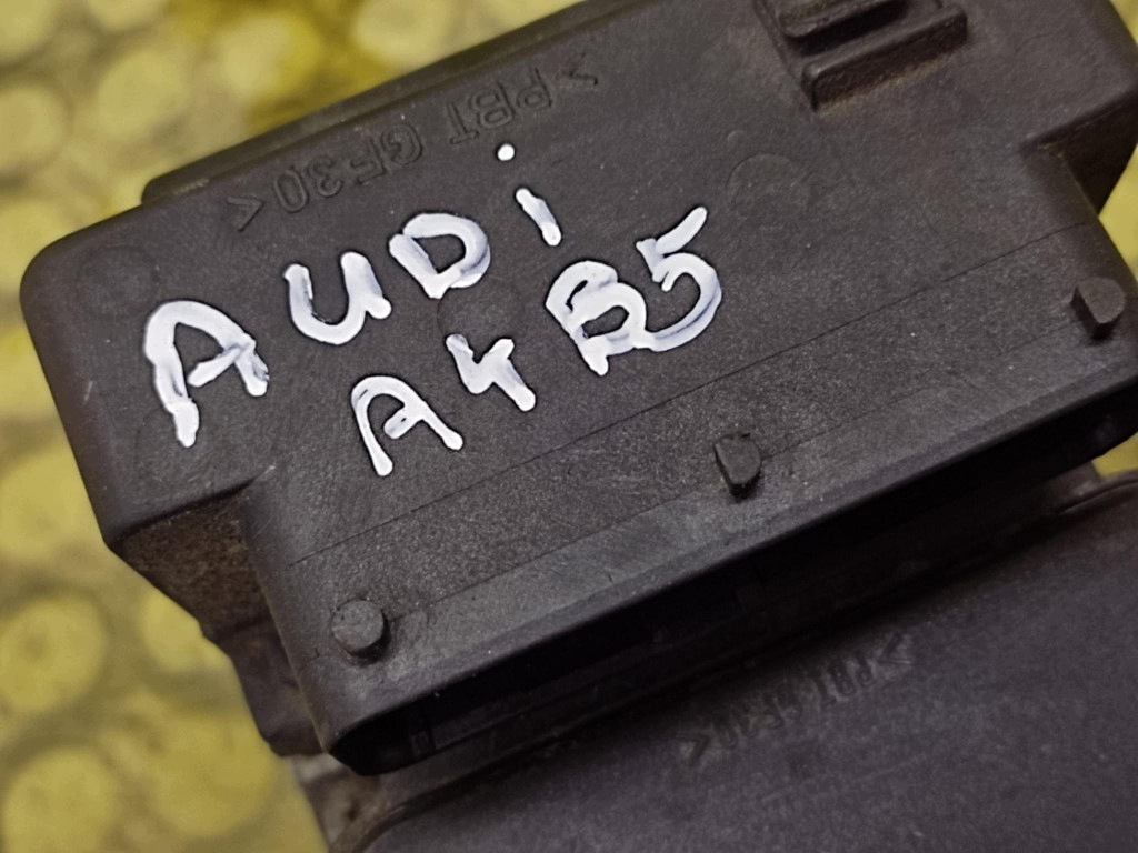 AUDI A4 B5 pompa ABS 0265216411