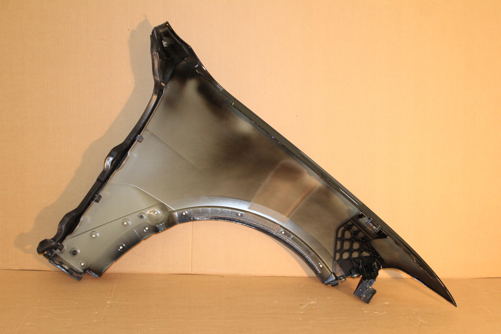 Błotnik przedni lewy BMW X7 G07 LCI LIFT M-PAKIET KOLOR 475 Jakość części (zgodnie z GVO) O - oryginał z logo producenta pojazdu (OE)