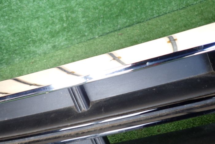 VW TOUAREG III LIFT 18- Grille