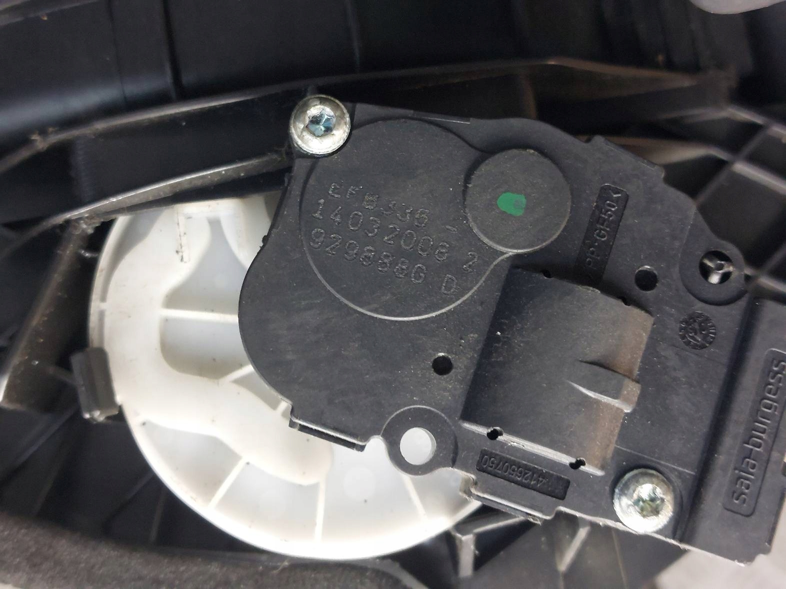 obal topení BMW E91 318i 983360Z 929888G 6933663 9181171