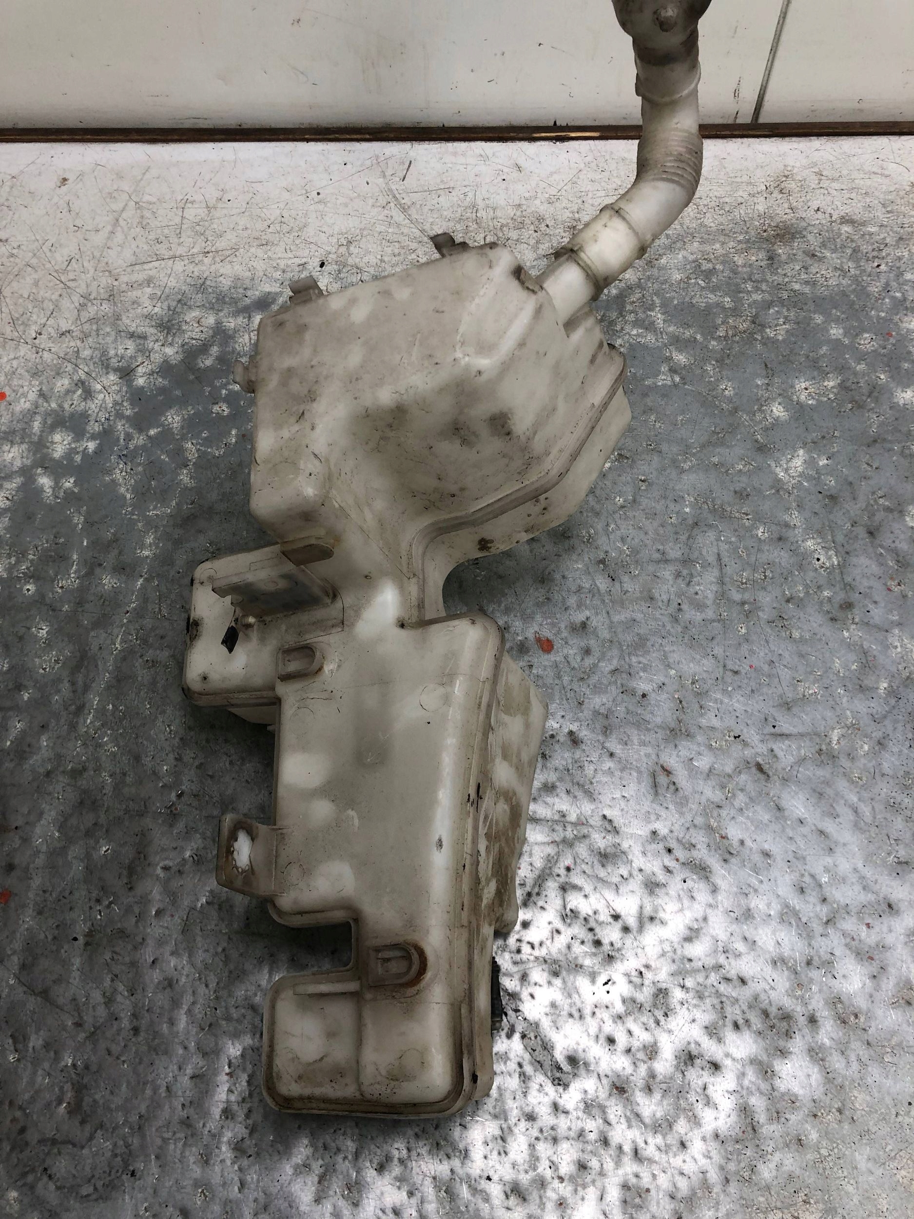 washer fluid tank VW TOURAN and 1T0955453C