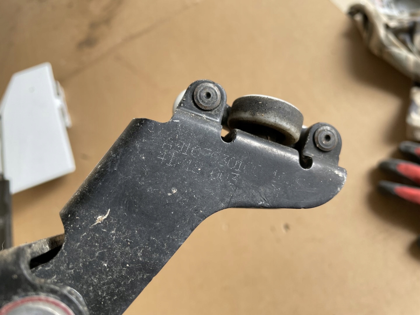 ROLKA WÓZEK DRZWI PRZESUWNYCH SPRINTER 910 907 Producent części Mercedes-Benz OE