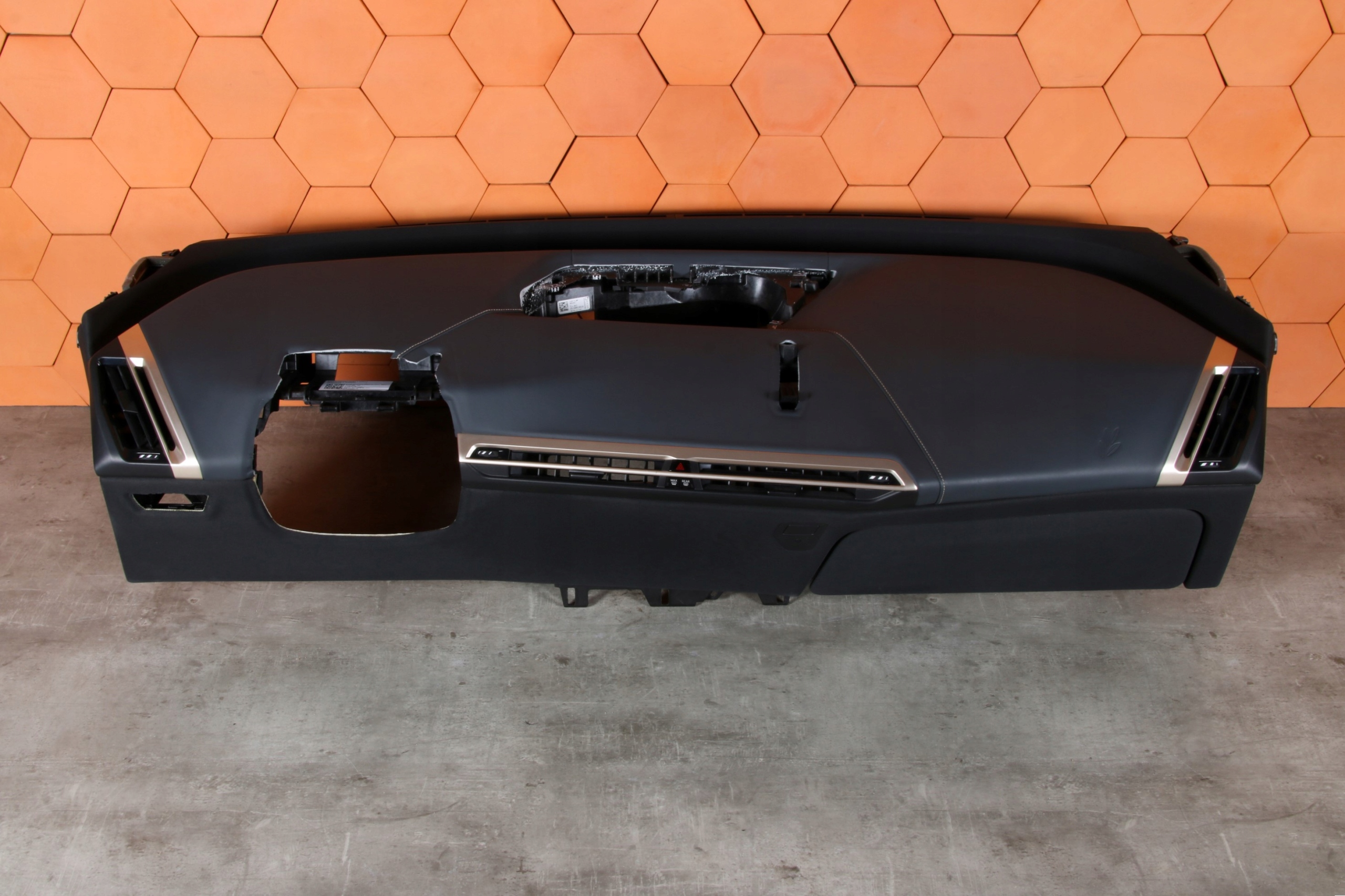 BMW iX I20 ORYGINALNA DESKA ROZDZIELCZA KONSOLA SKÓRA NAPPA GRAFITOWA HUD