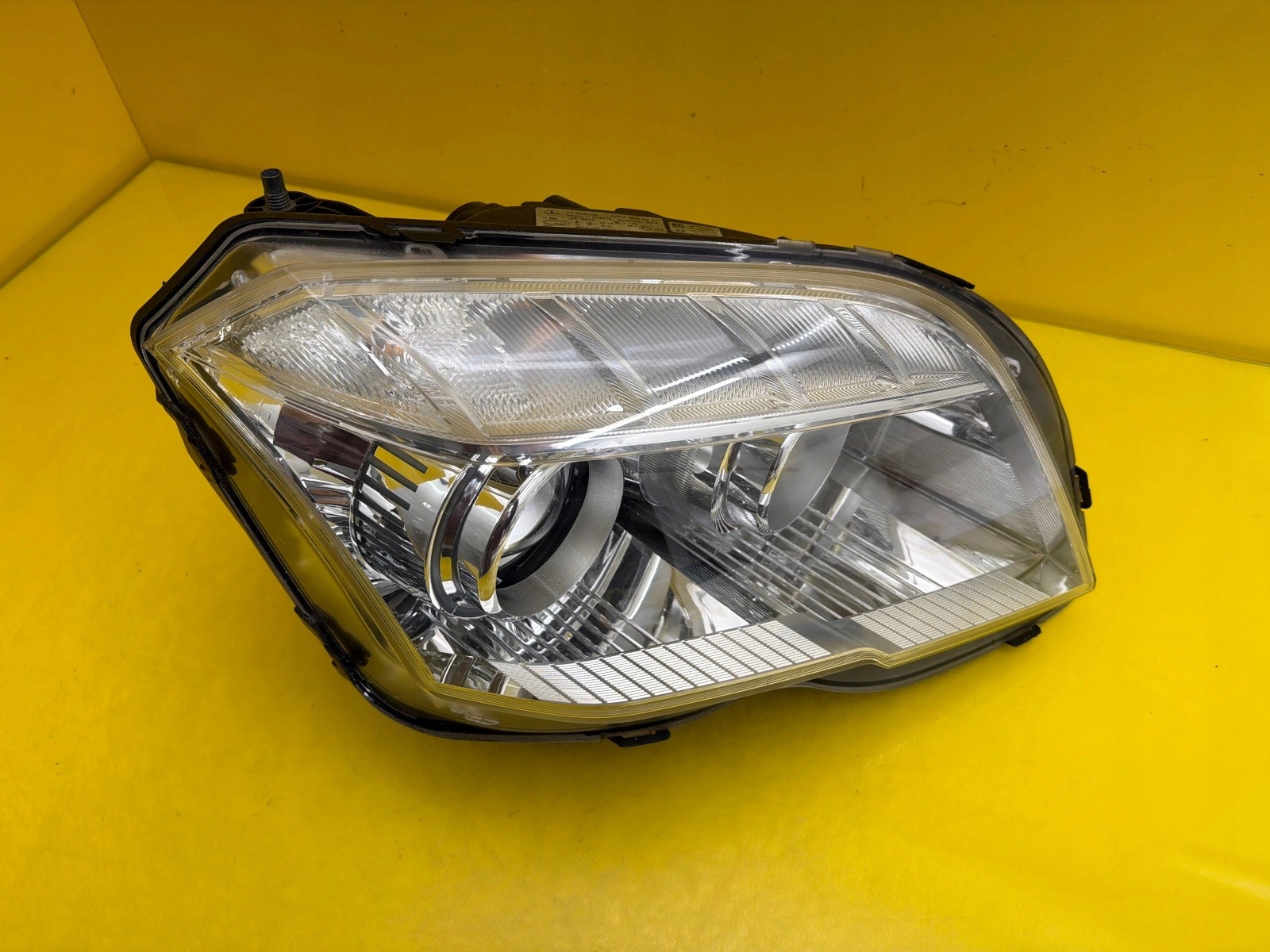 light right front Mercedes GLK W204 A2048204861 2008-2012 normal