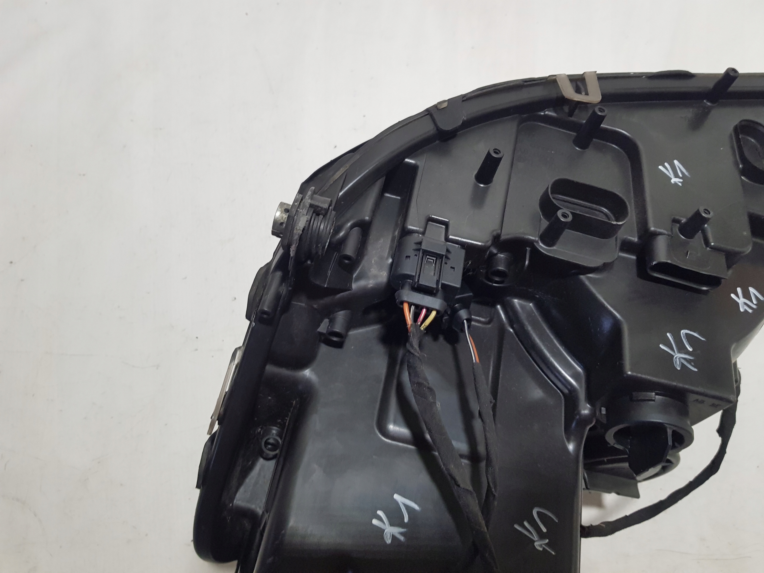 MERCEDES ML W164 light right front UK H7