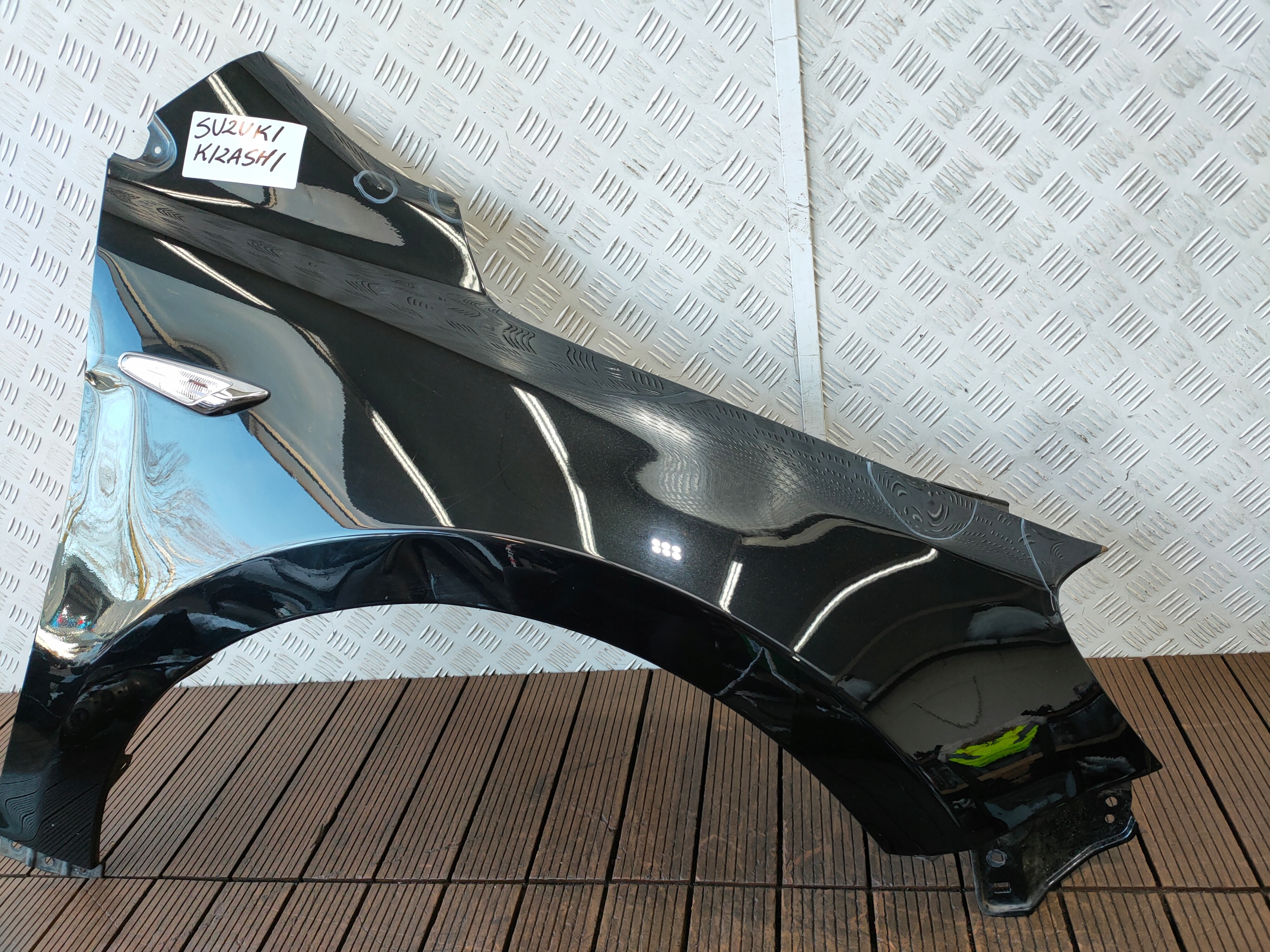 SUZUKI KIZASHI 09-14 fender front right front colour ZMV