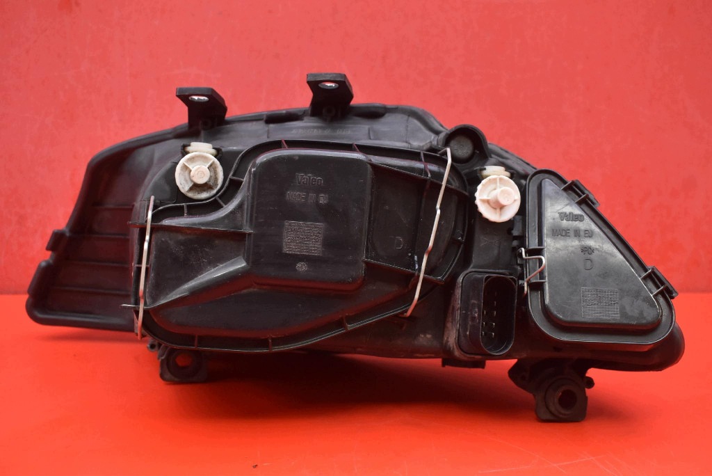 REFLEKTOR right light front EU 6L1941006A SEAT IBIZA 3 III 6L 02-06