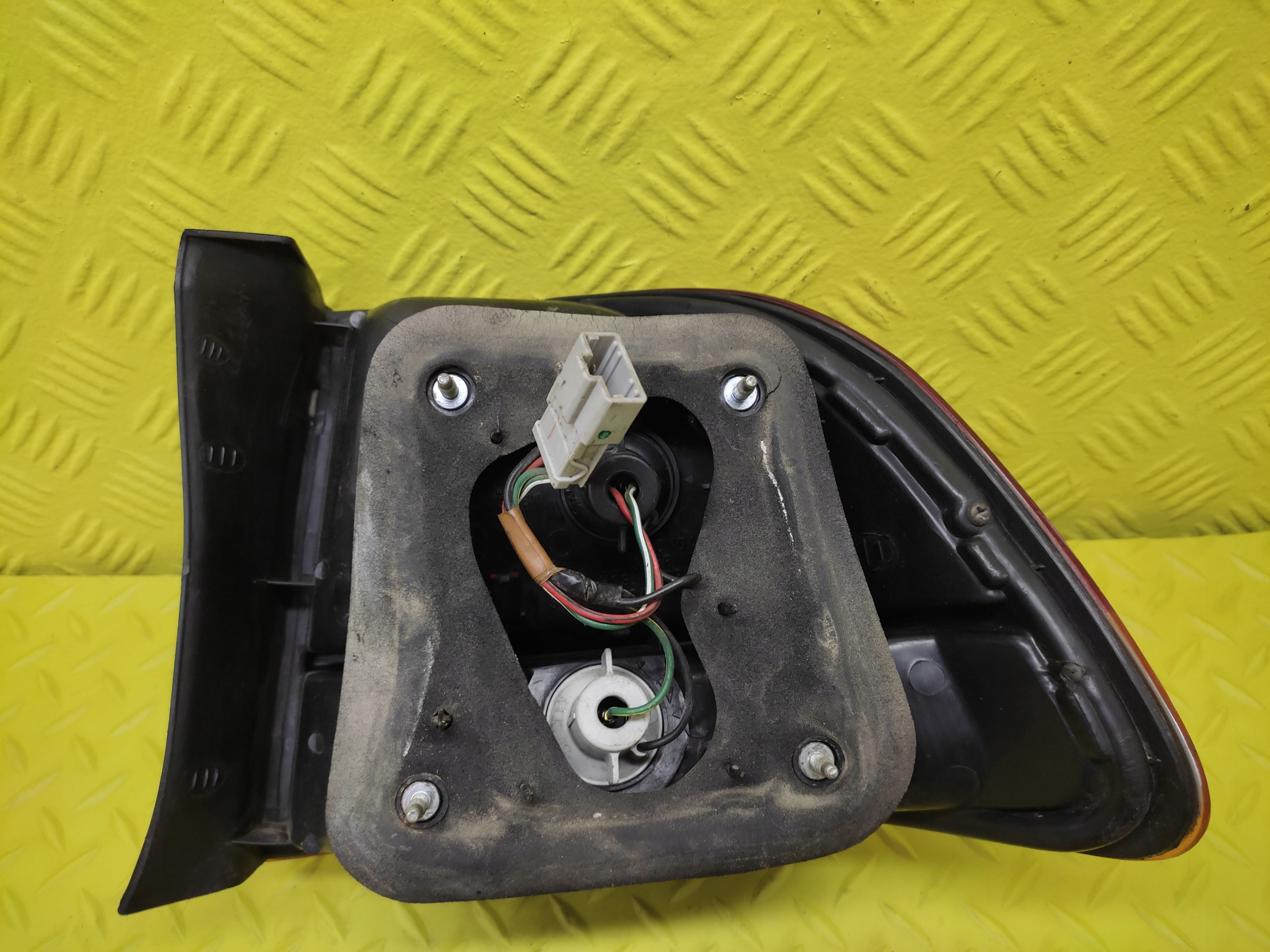 HONDA CIVIC VI sedan light left rear part