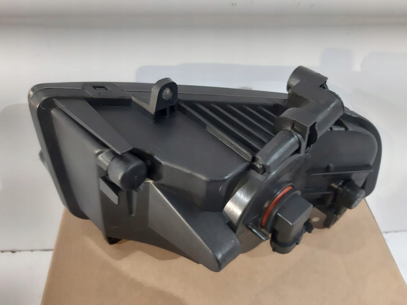 Audi A4 B8 / A5 8T ГАЛОГЕН H7 r - 13324