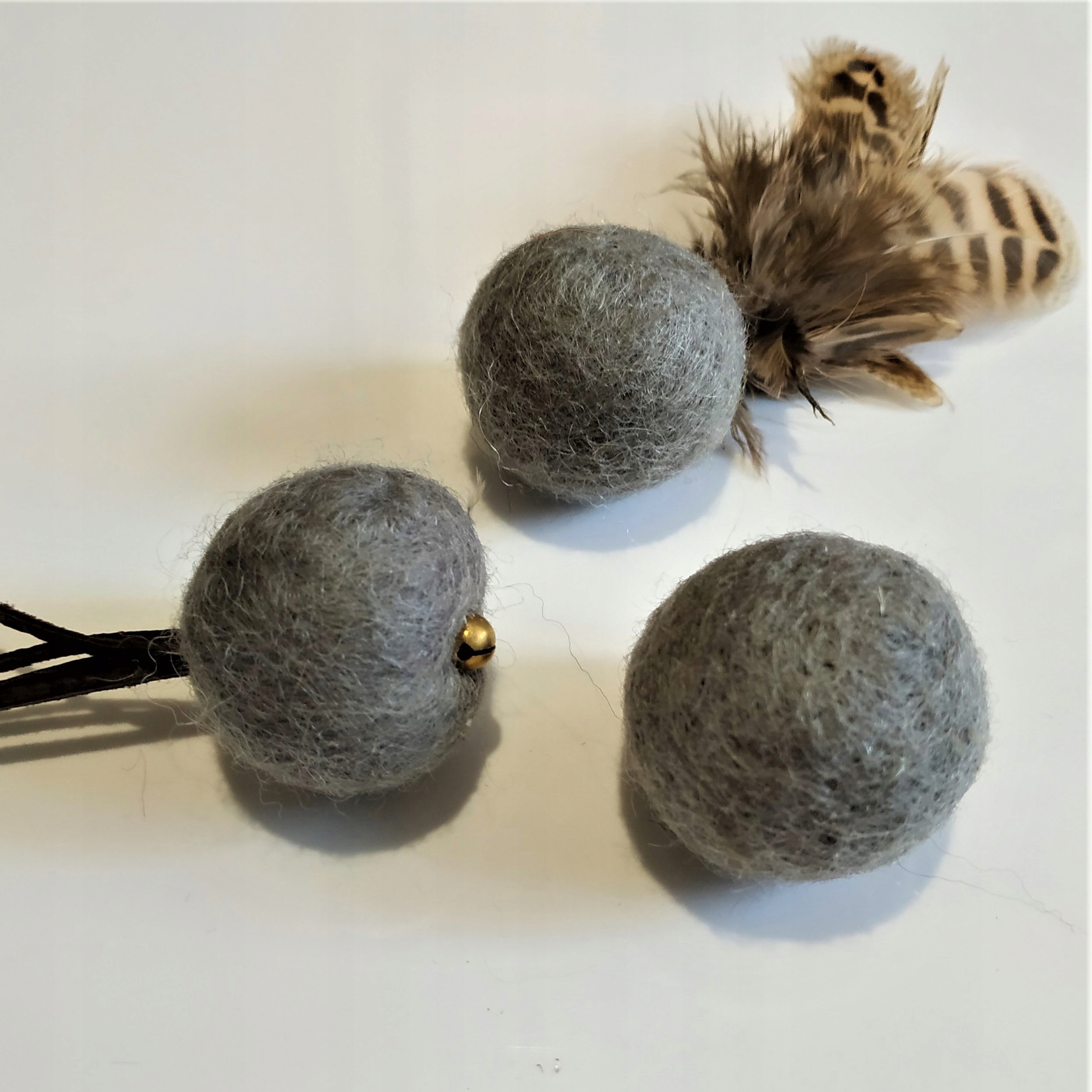 

wełniana piłeczka Wool Wool dla kota zestaw szary