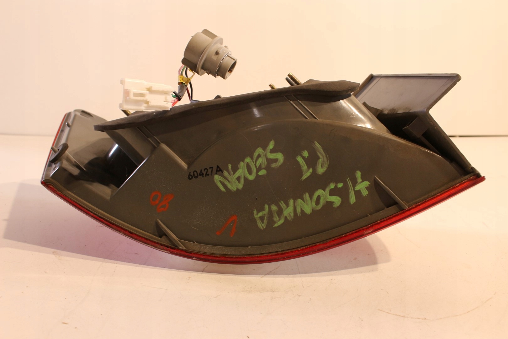 фонарь правый Hyundai SONATA V европа