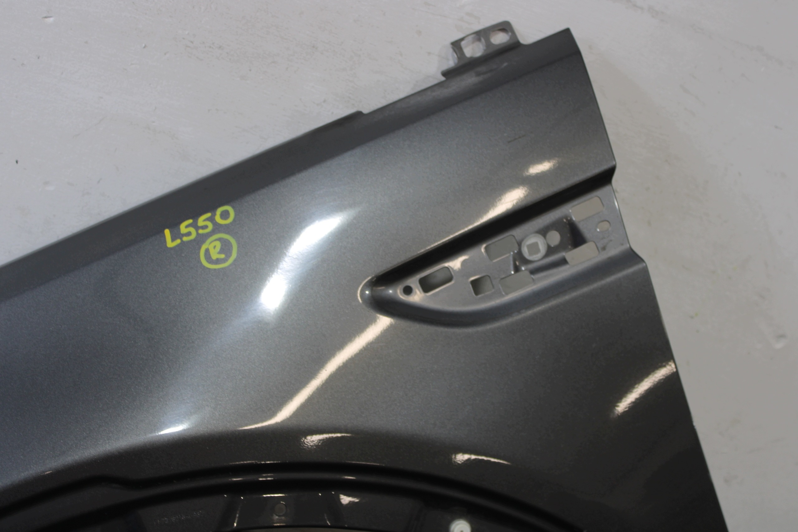 fender left front front LAND ROVER DISCOVERY SPORT L550