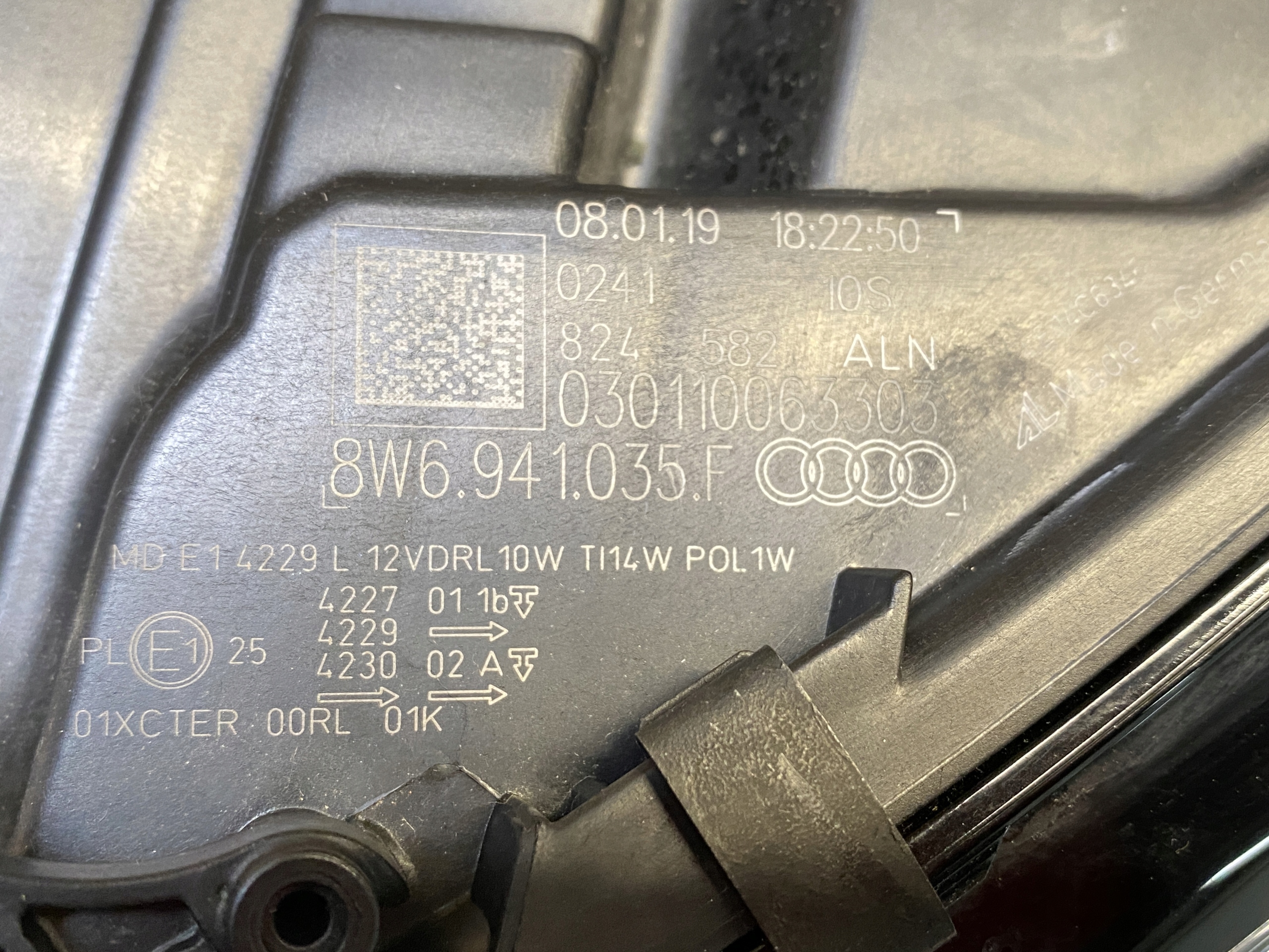AUDI A5 8W light left front MATRIX original