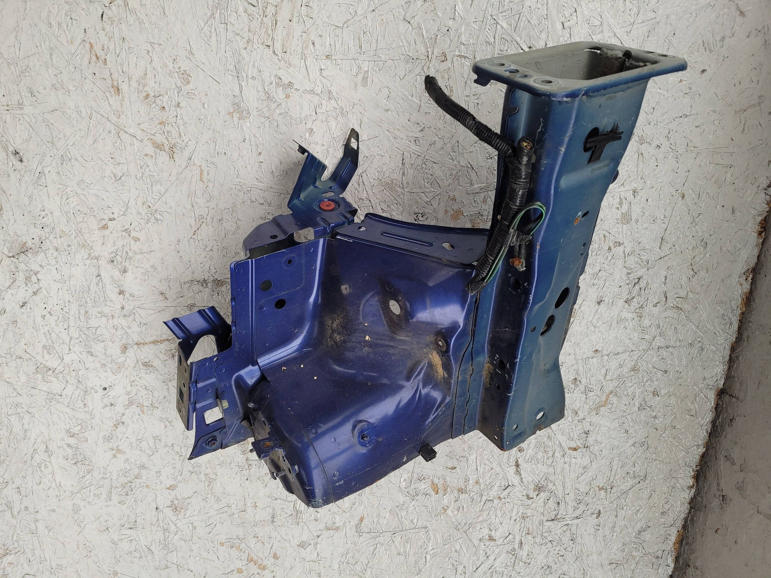 FORD B-MAX BMAX quarter left front front FARTUCH quarter 12R