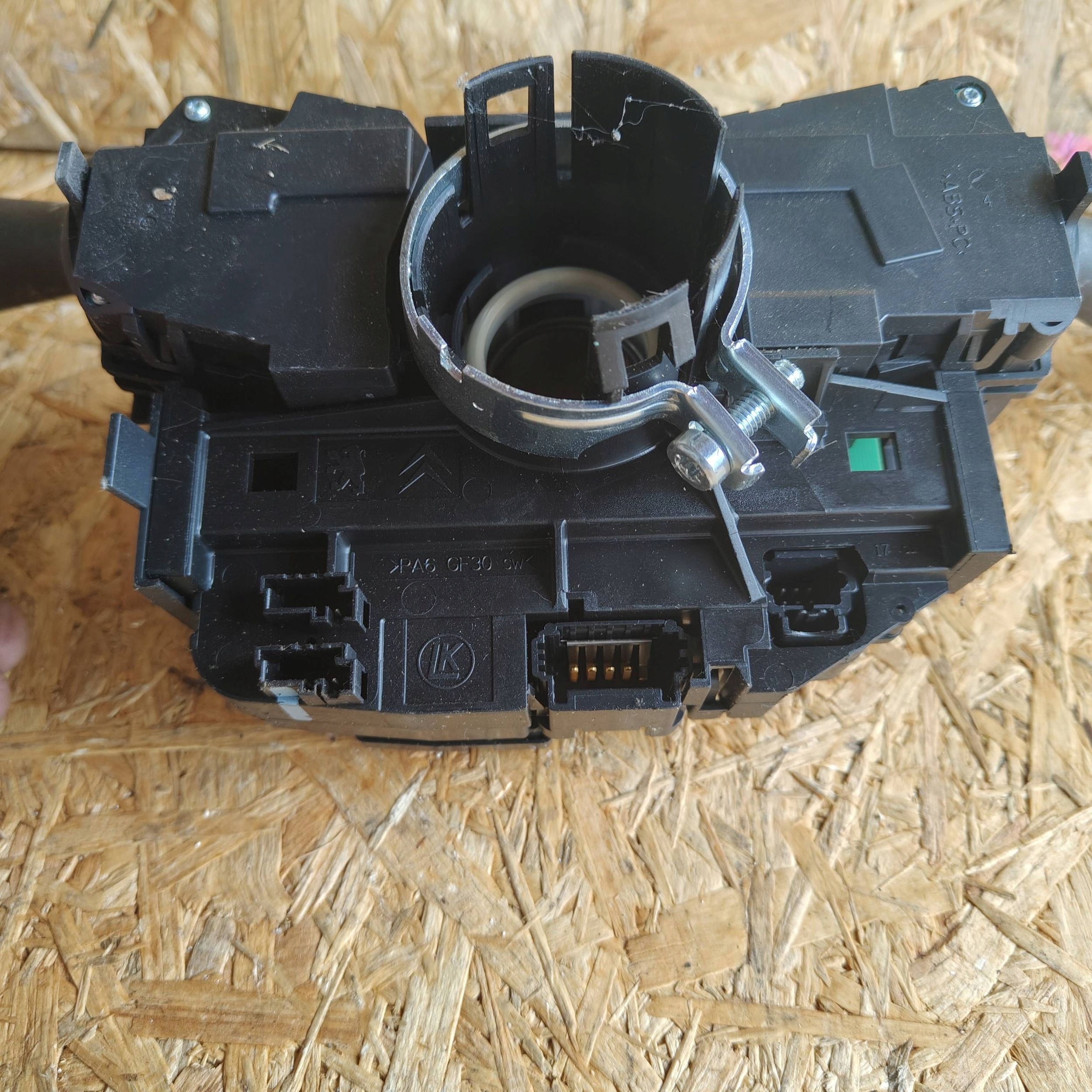 Commodo essuie glace Citroen C4 II 96759252XT