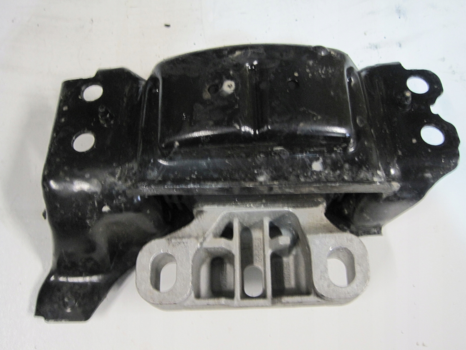 engine mount holder AUDI VW SEAT 2Q0199555AE