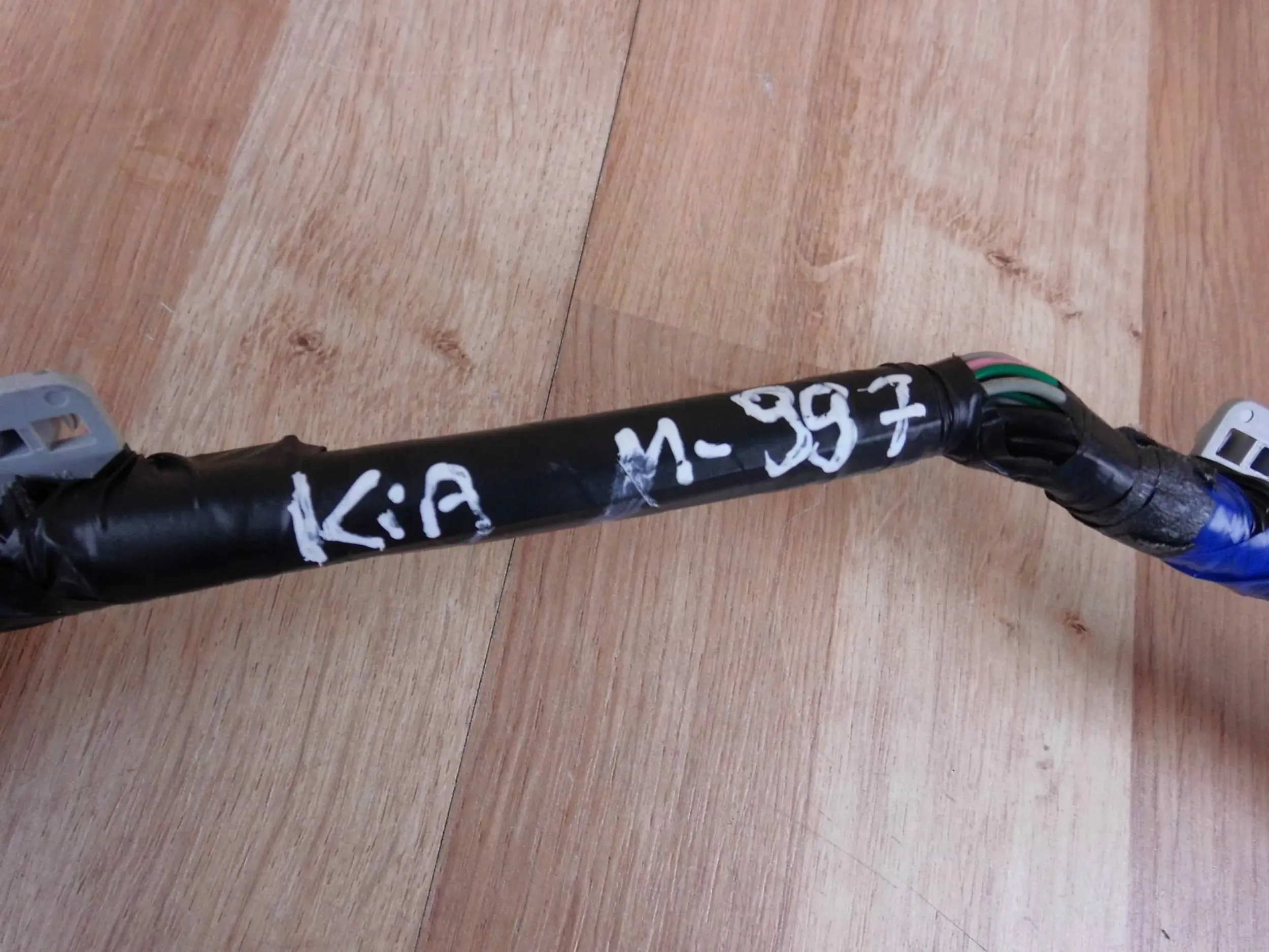 KIA Sorento III 2020 cables bundle wiring bonnet boot rear part