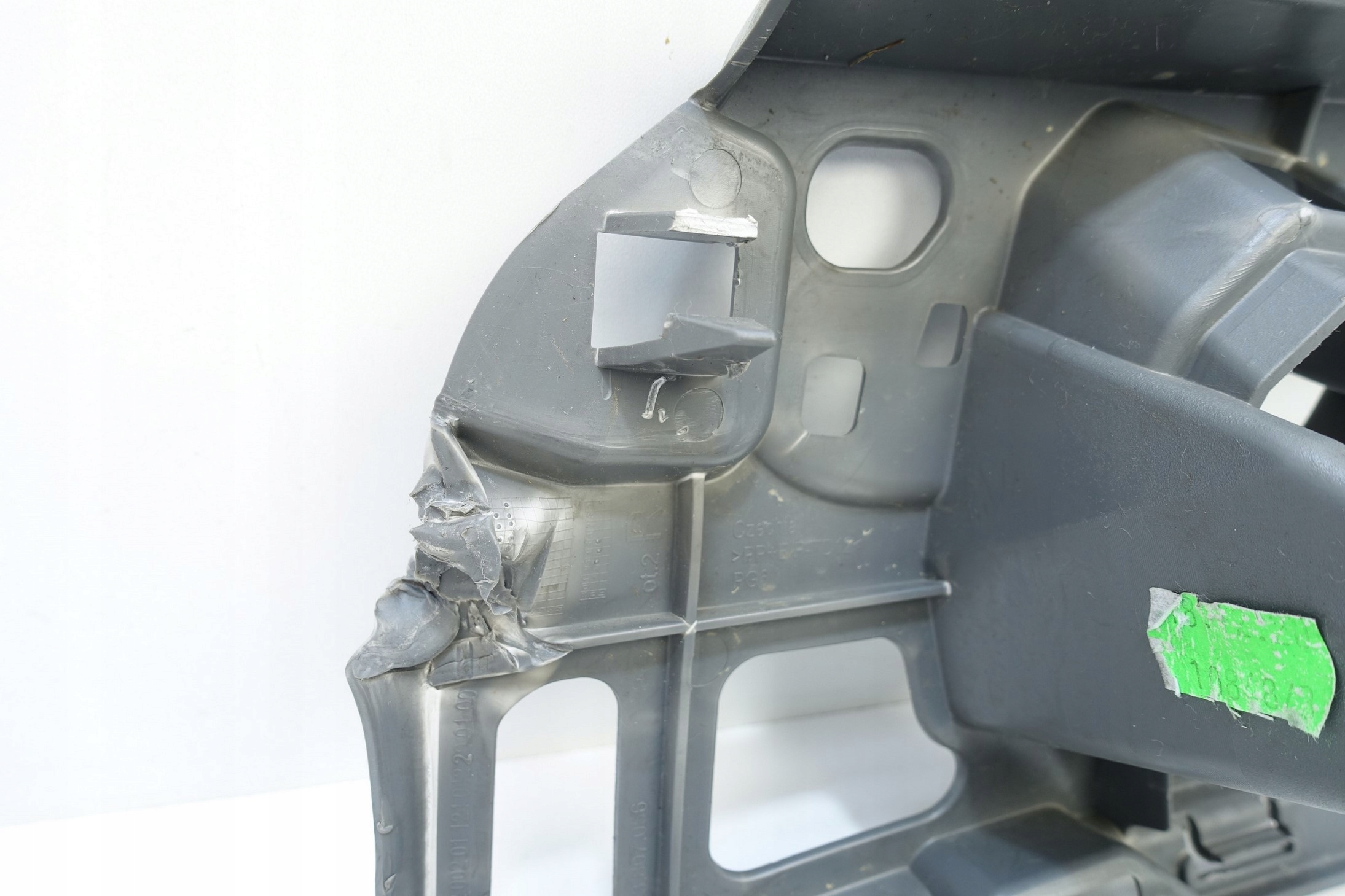 bumper bracket right front SKODA OCTAVIA III 5E0 5E3807056