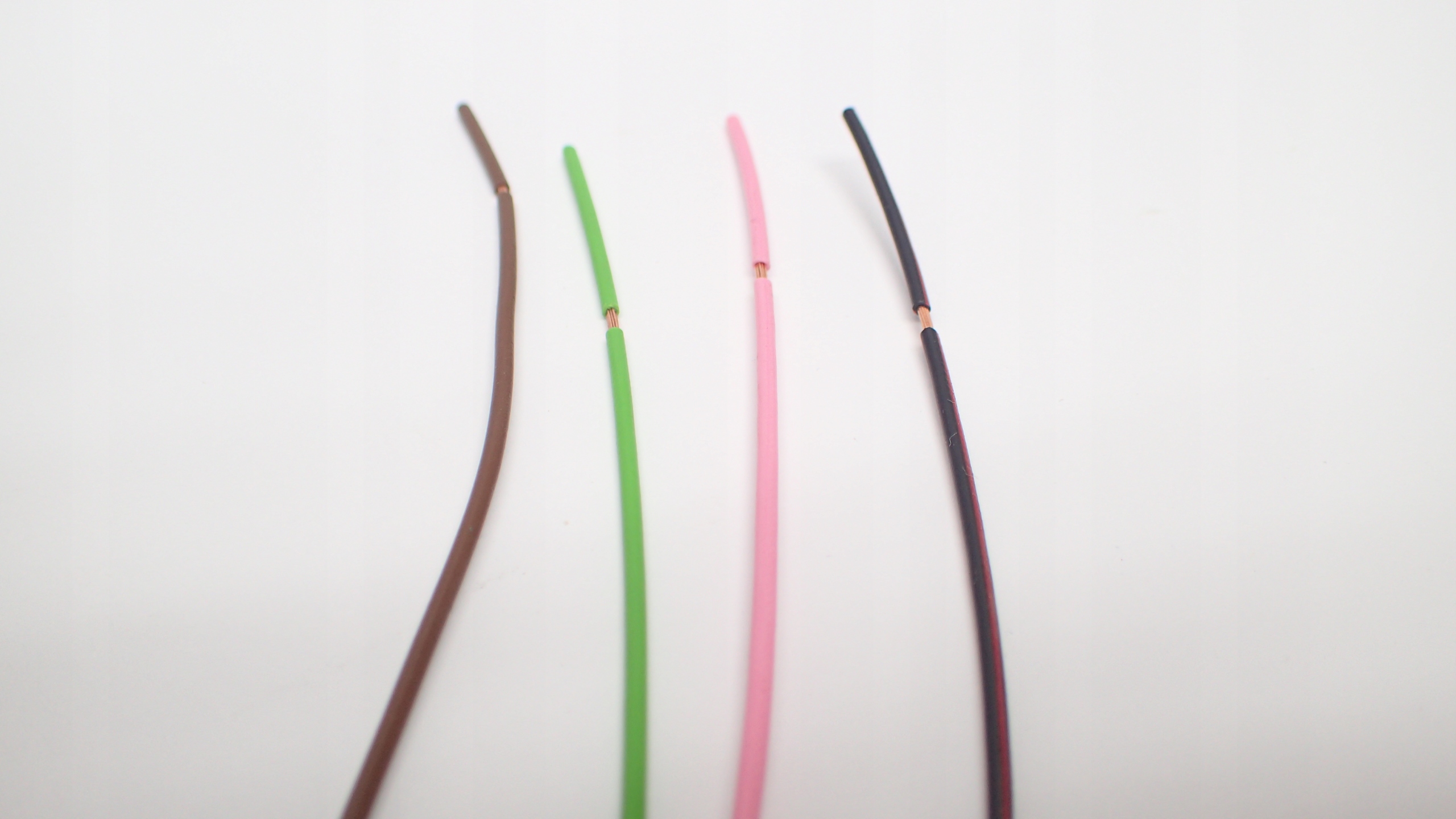 ZESTAW NAPRAWCZY RADARU AUDI A6 4G5 MASTER SLAVE Producent części VAG-SYSTEM