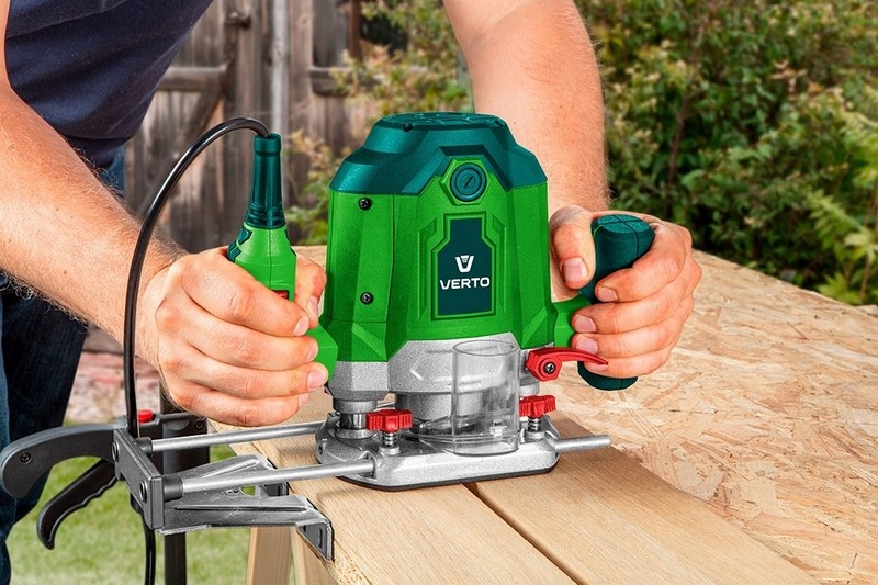 FREZARKA GÓRNOWRZECIONOWA 1200W Seria 52G713